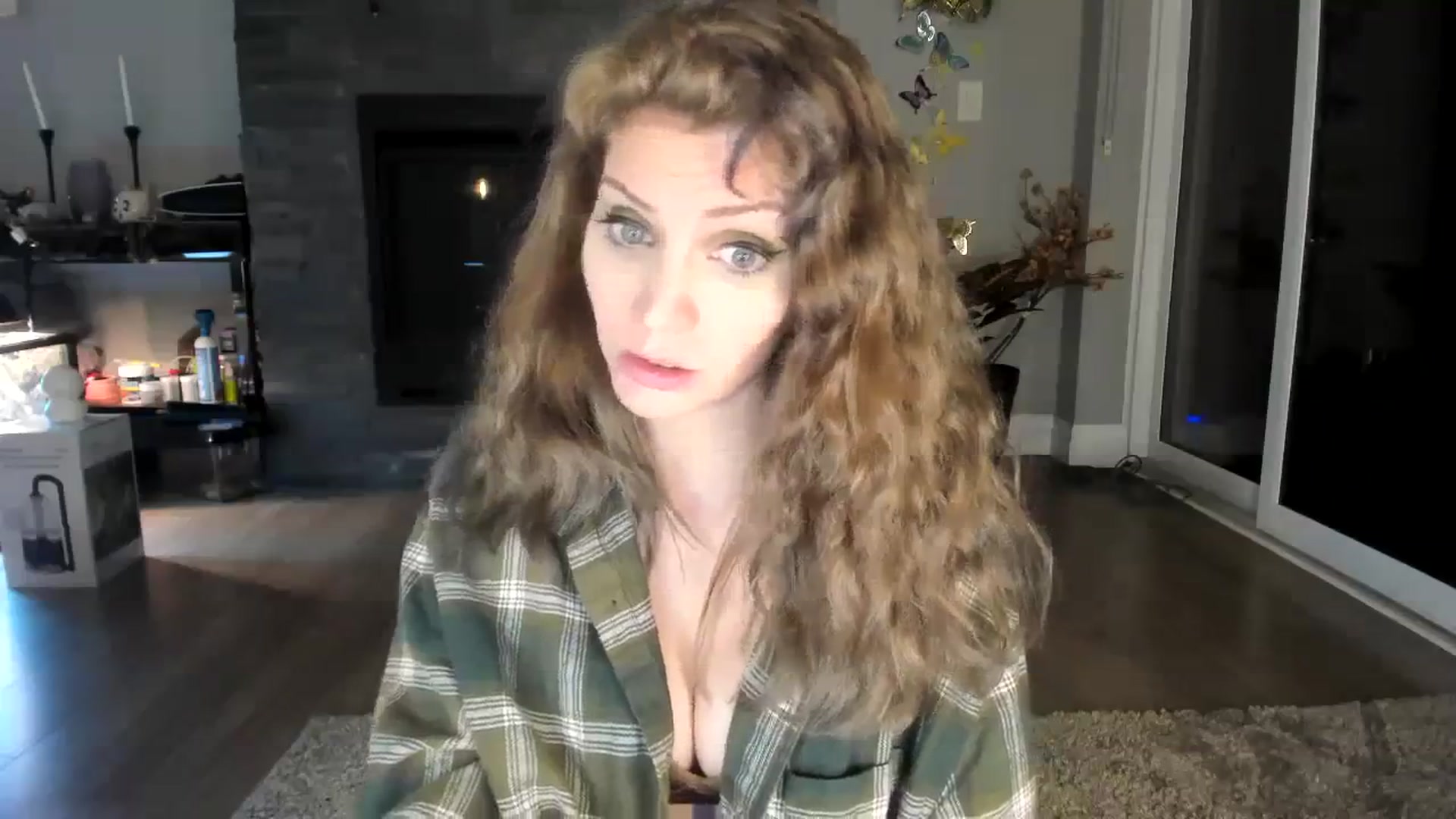 Gallery image thumbnail from Laurel's myfreecams stream on, 01/26/2024, 08:01 image 15 of 20