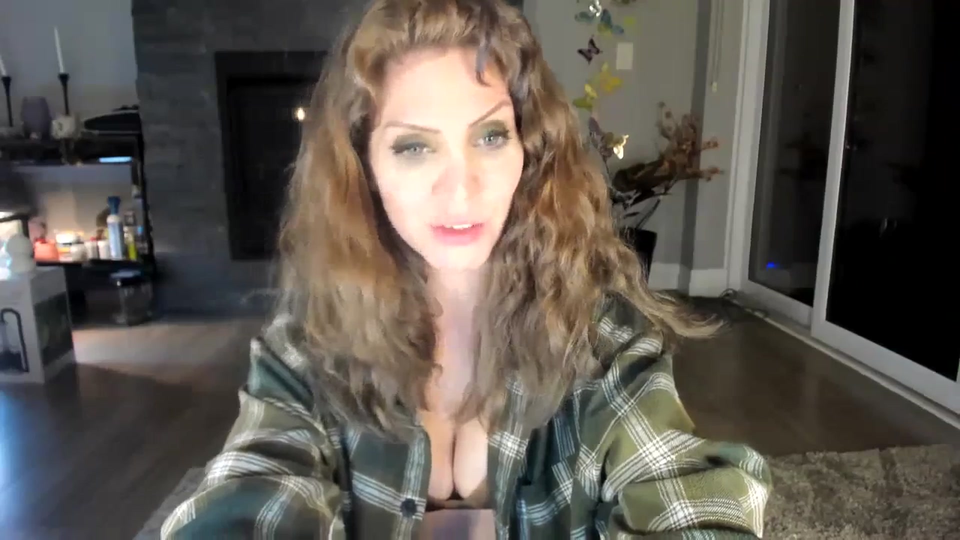 Gallery image thumbnail from Laurel's myfreecams stream on, 01/26/2024, 08:01 image 10 of 20