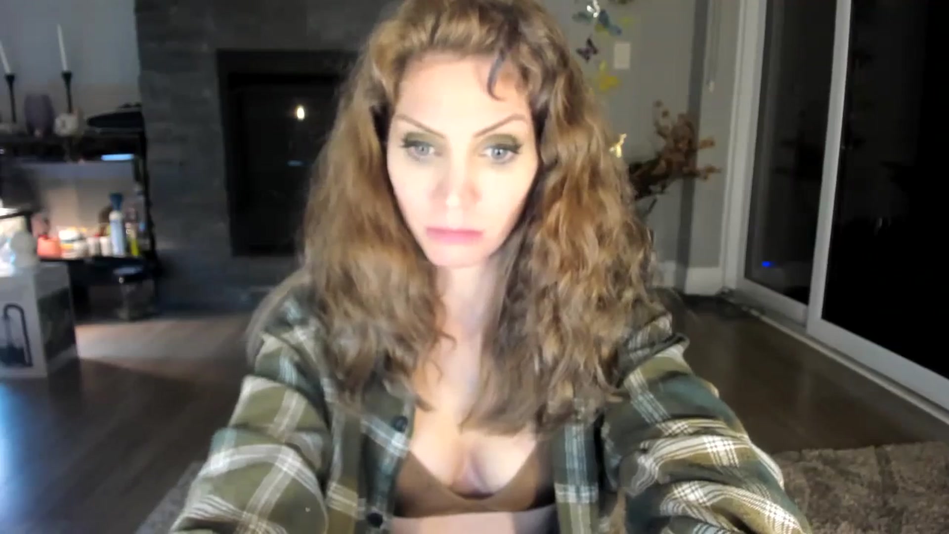Gallery image thumbnail from Laurel's myfreecams stream on, 01/26/2024, 08:01 image 2 of 20