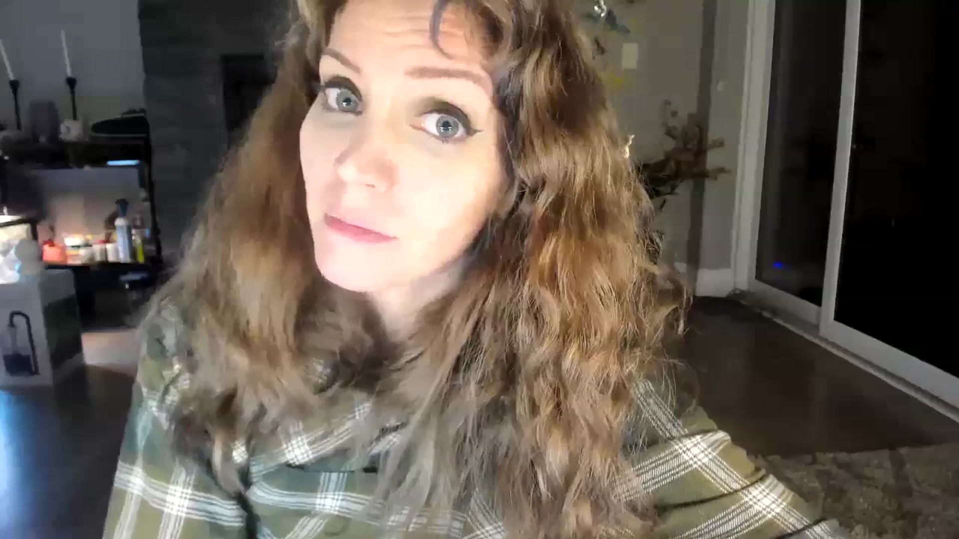 Gallery image thumbnail from Laurel's myfreecams stream on, 01/26/2024, 08:01 image 4 of 20