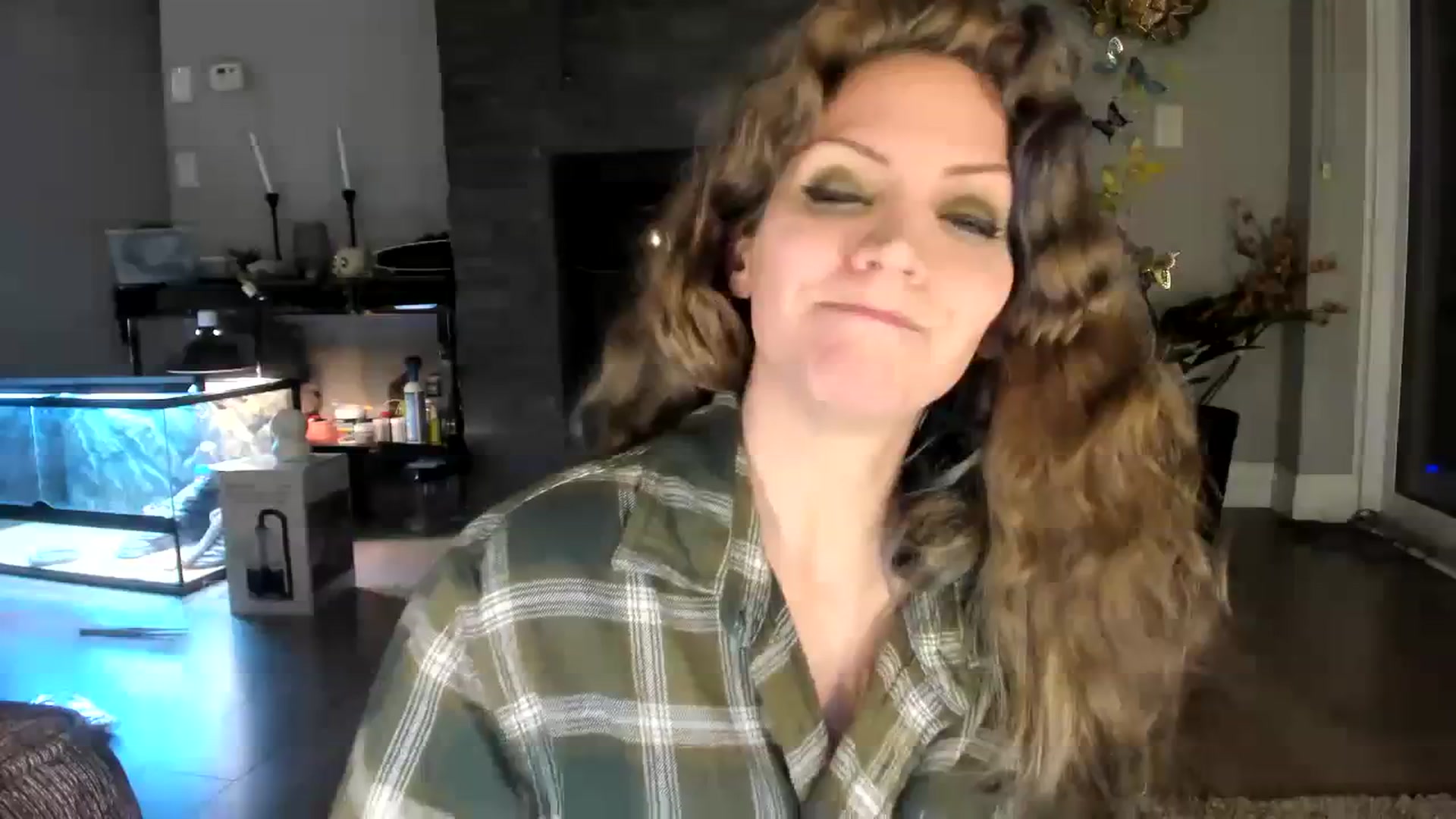 Gallery image thumbnail from Laurel's myfreecams stream on, 01/26/2024, 09:28 image 3 of 20