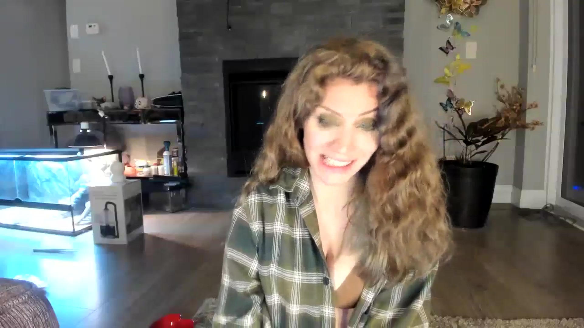 Gallery image thumbnail from Laurel's myfreecams stream on, 01/26/2024, 09:28 image 4 of 20