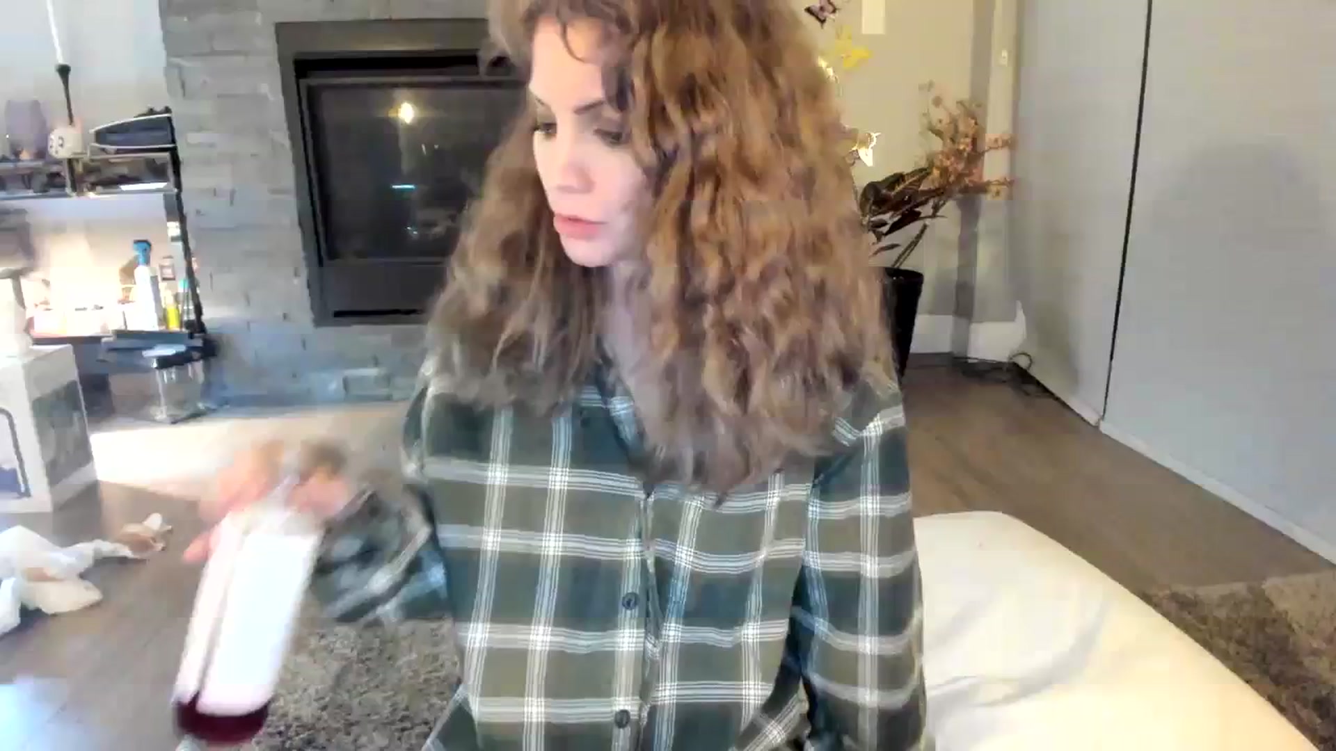 Gallery image thumbnail from Laurel's myfreecams stream on, 01/26/2024, 09:57 image 14 of 20