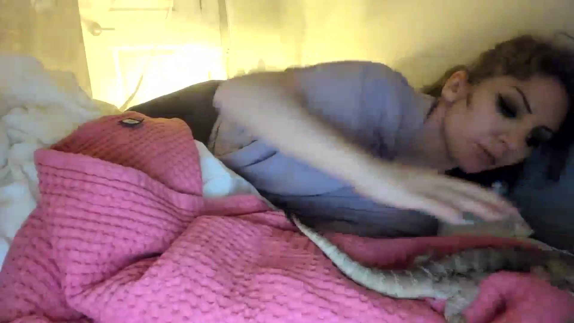 Gallery image thumbnail from Laurel's myfreecams stream on, 01/26/2024, 10:12 image 16 of 20