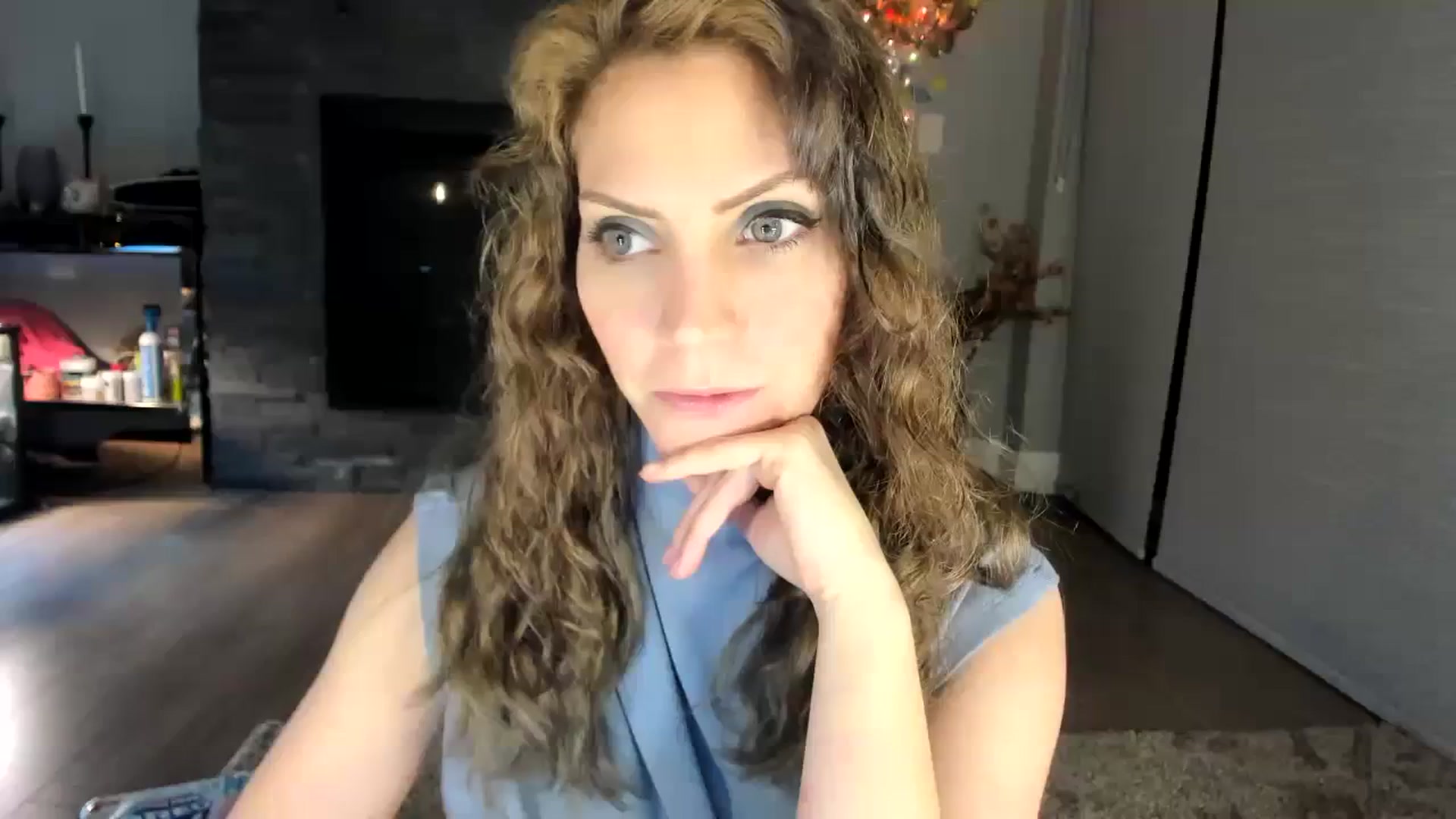 Gallery image thumbnail from Laurel's myfreecams stream on, 01/29/2024, 02:53 image 1 of 20