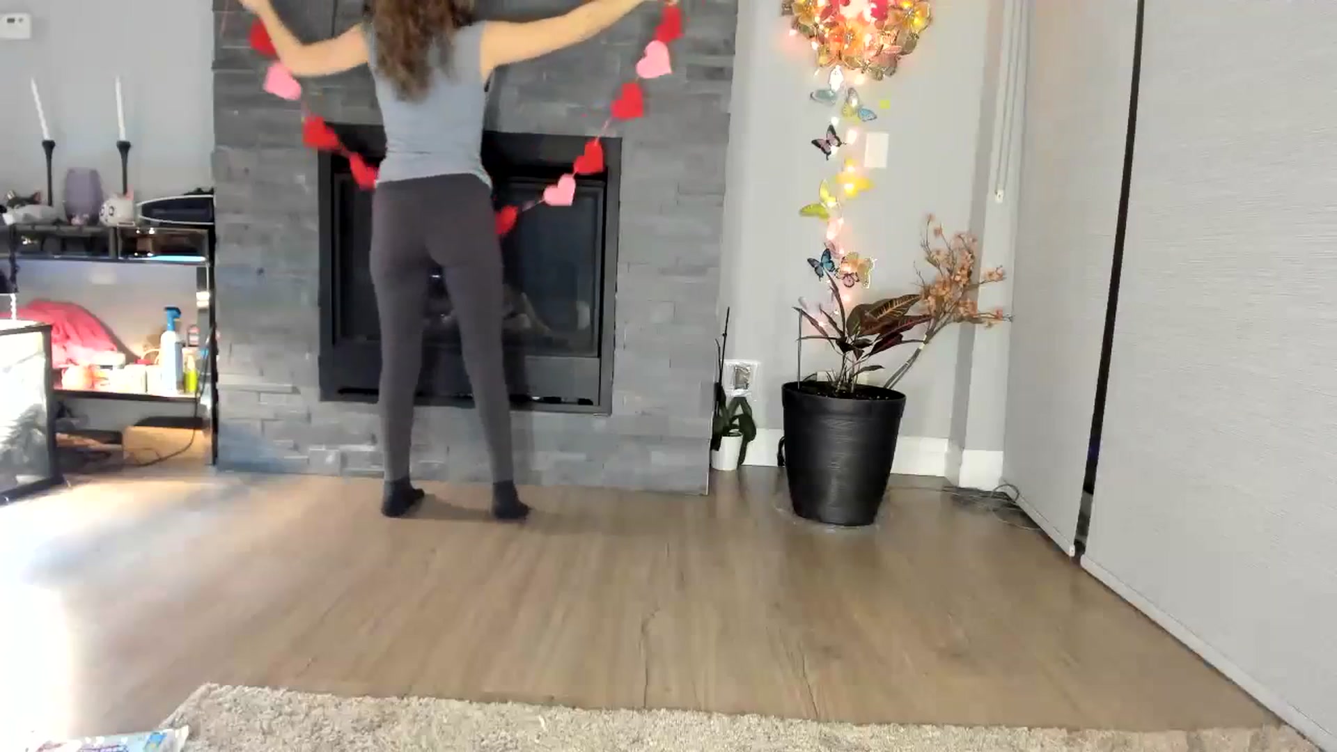 Gallery image thumbnail from Laurel's myfreecams stream on, 01/29/2024, 02:53 image 9 of 20