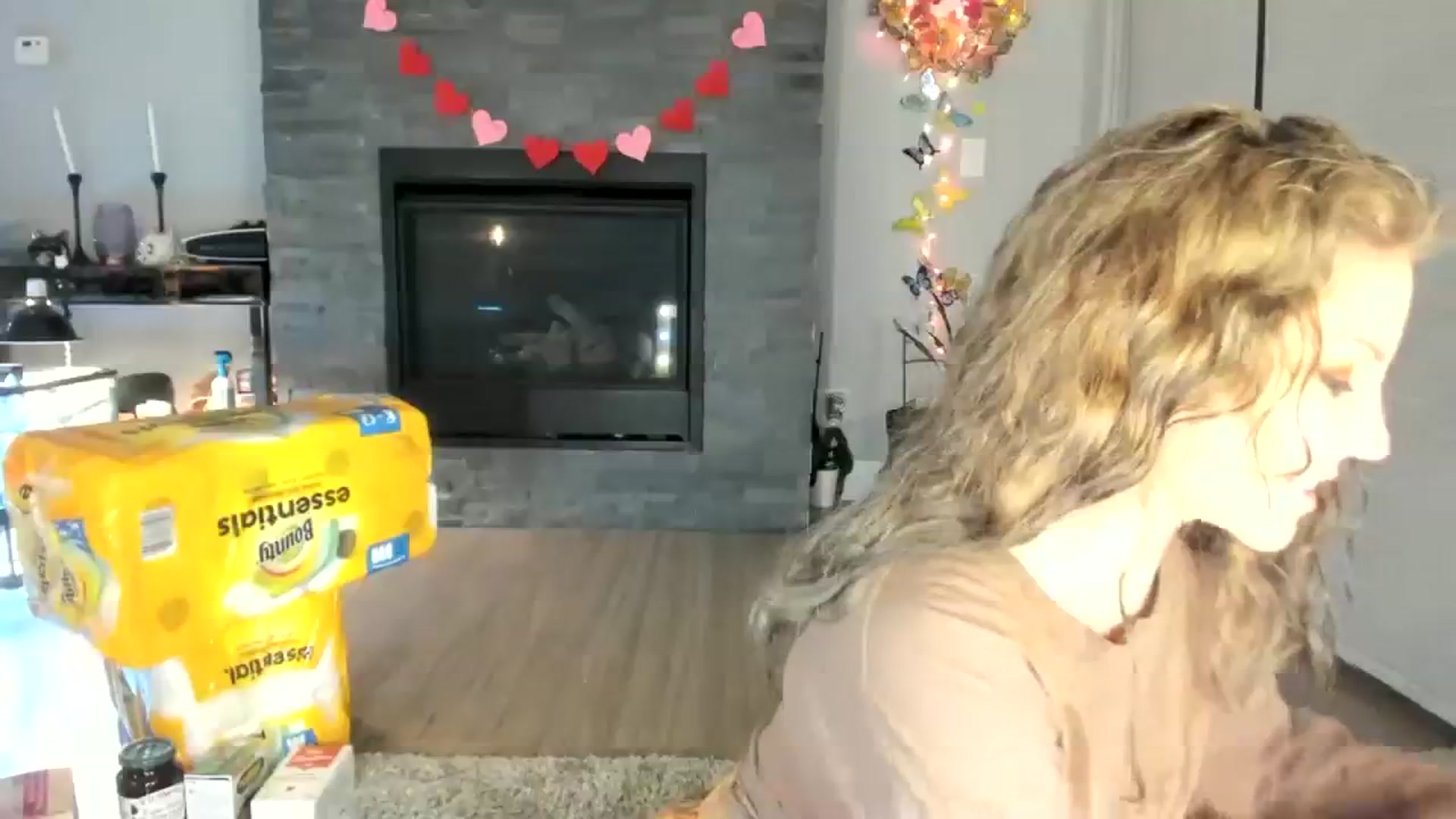 Gallery image thumbnail from Laurel's myfreecams stream on, 01/30/2024, 03:24 image 8 of 20
