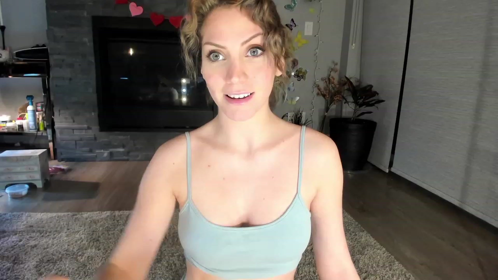 Gallery image thumbnail from Laurel's myfreecams stream on, 02/03/2024, 05:29 image 9 of 20