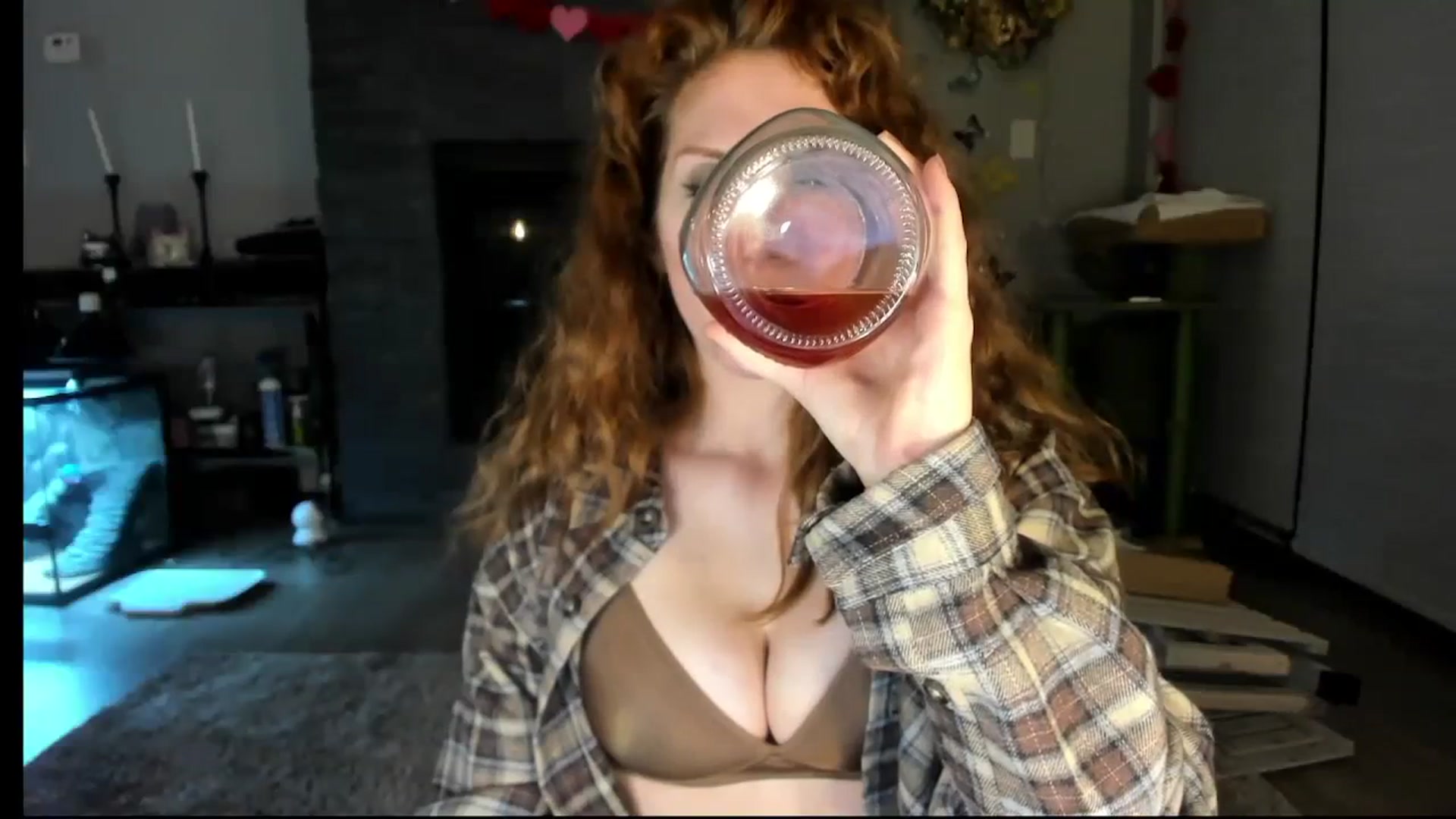 Gallery image thumbnail from Laurel's myfreecams stream on, 02/14/2024, 09:07 image 17 of 20