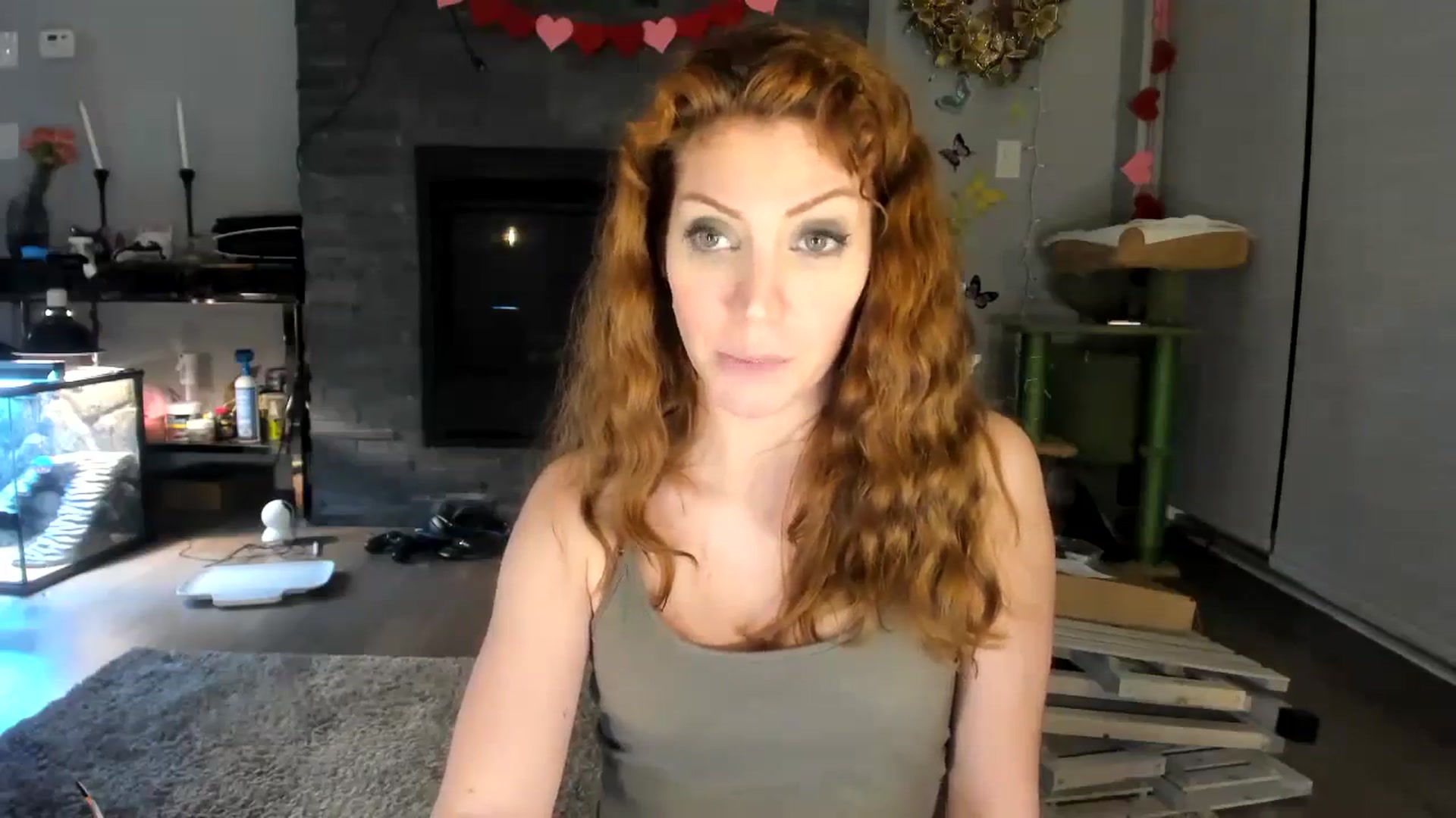 Gallery image thumbnail from Laurel's myfreecams stream on, 02/16/2024, 07:41 image 9 of 20