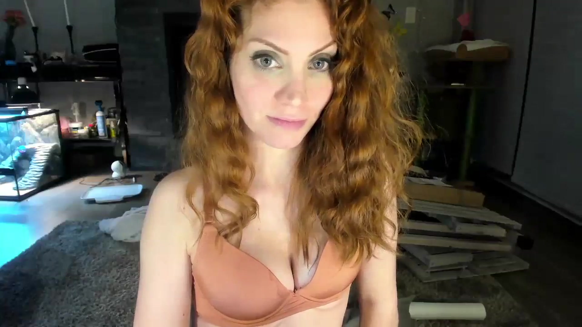Gallery image thumbnail from Laurel's myfreecams stream on, 02/16/2024, 11:18 image 14 of 20