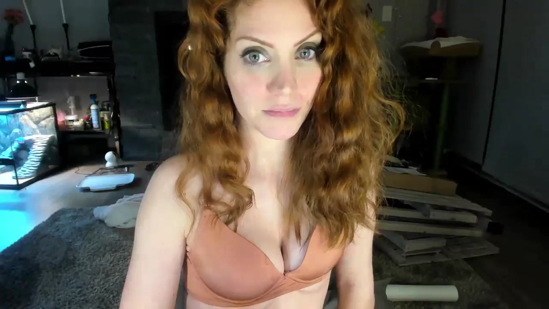 Gallery image thumbnail from Laurel's myfreecams stream on, 02/16/2024, 11:18 image 13 of 20
