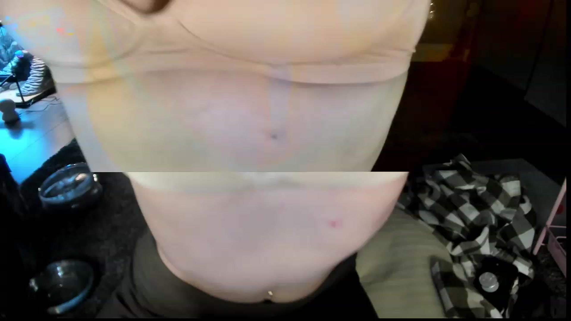 Gallery image thumbnail from Laurel's myfreecams stream on, 02/20/2024, 08:49 image 16 of 20