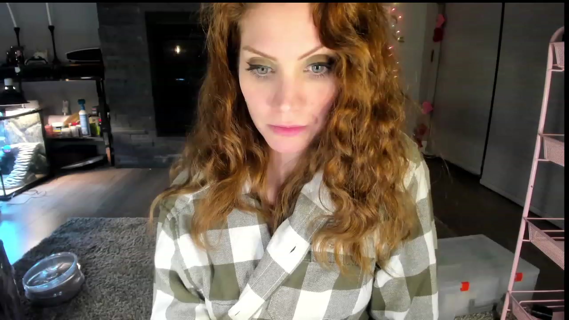 Gallery image thumbnail from Laurel's myfreecams stream on, 02/20/2024, 09:52 image 14 of 20