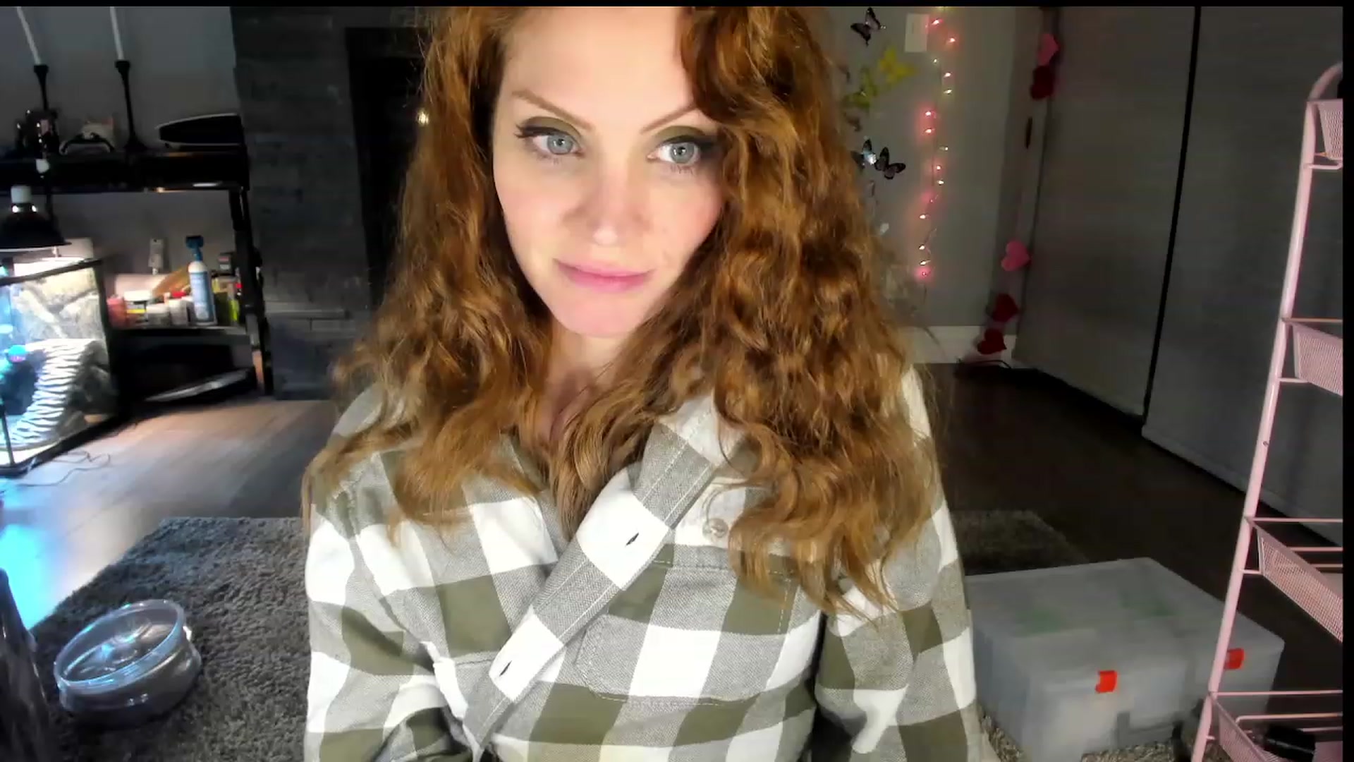 Gallery image thumbnail from Laurel's myfreecams stream on, 02/20/2024, 09:52 image 16 of 20