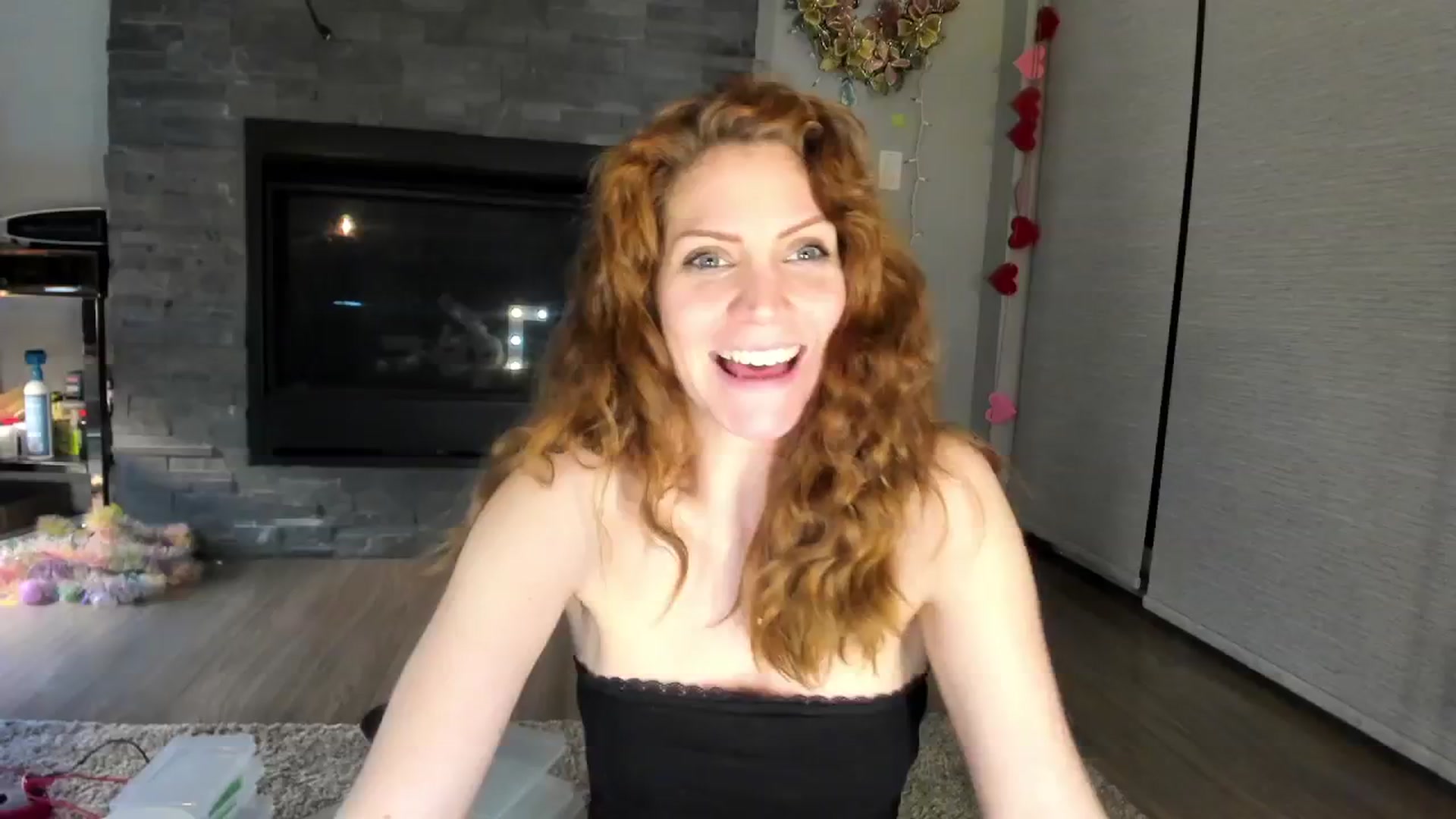 Gallery image thumbnail from Laurel's myfreecams stream on, 02/21/2024, 04:07 image 18 of 20