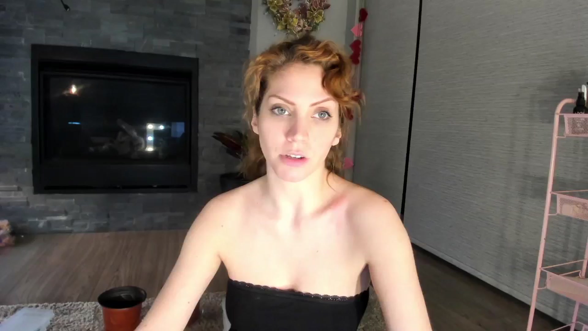 Gallery image thumbnail from Laurel's myfreecams stream on, 02/21/2024, 04:07 image 4 of 20