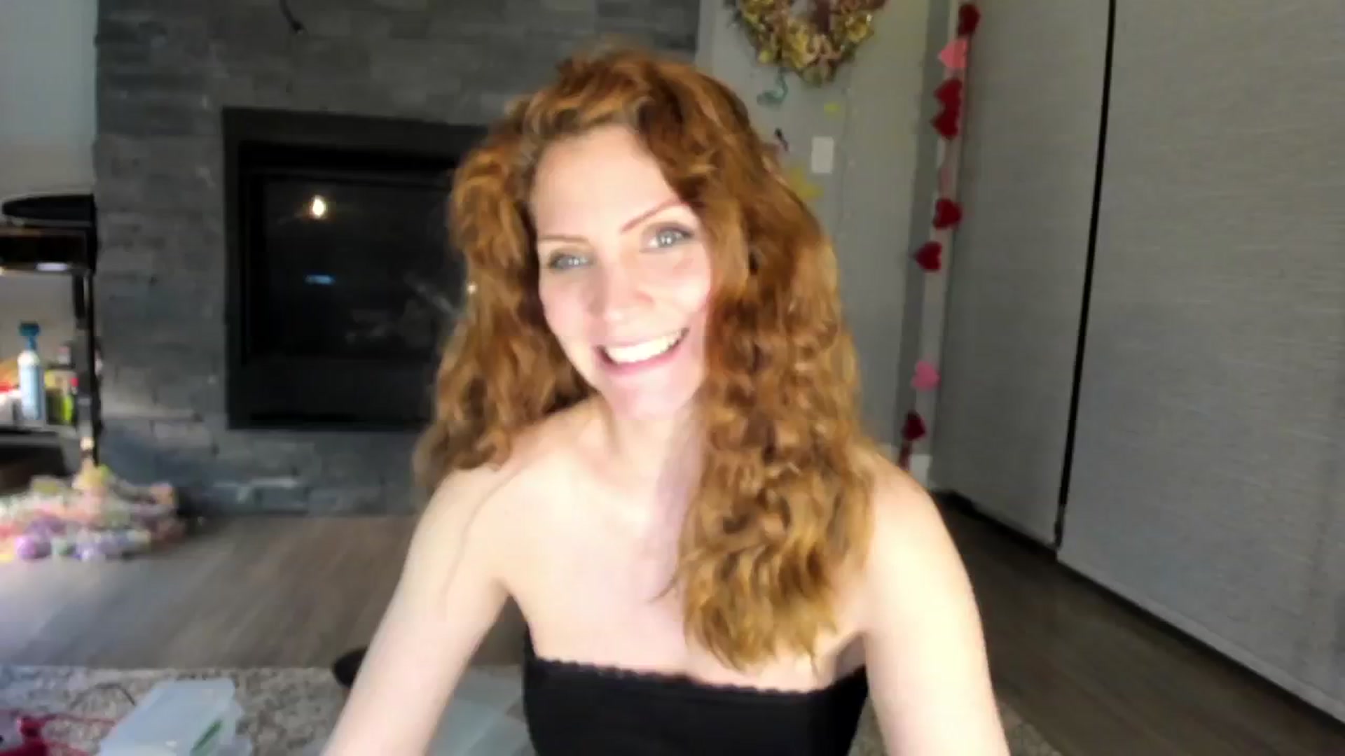 Gallery image thumbnail from Laurel's myfreecams stream on, 02/21/2024, 04:07 image 16 of 20