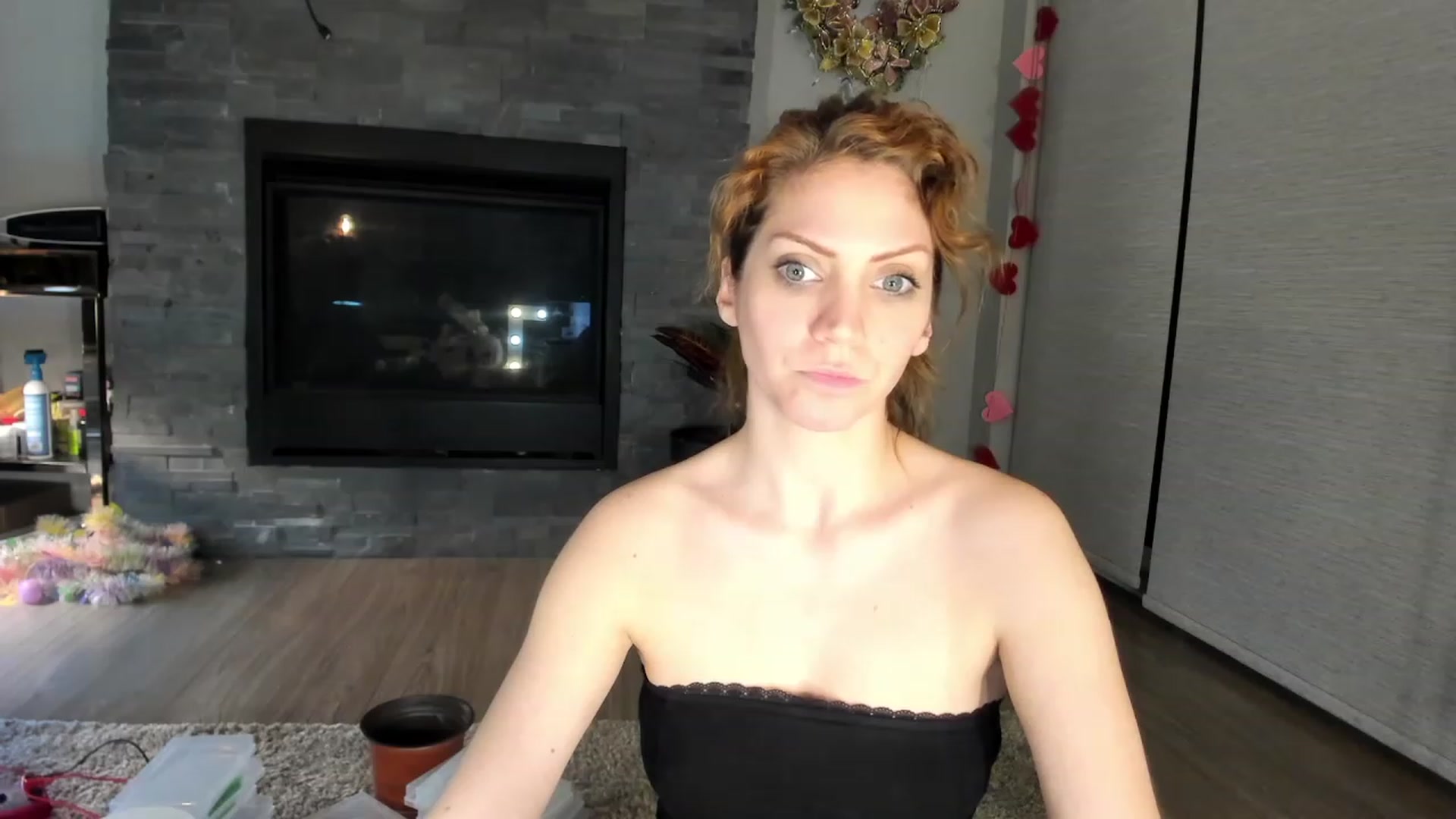 Gallery image thumbnail from Laurel's myfreecams stream on, 02/21/2024, 04:46 image 13 of 20