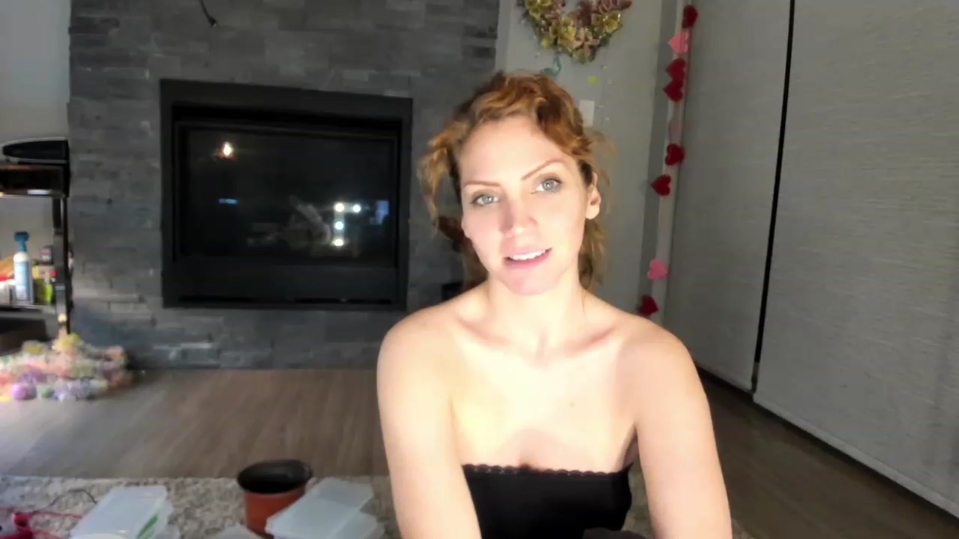 Gallery image thumbnail from Laurel's myfreecams stream on, 02/21/2024, 04:46 image 18 of 20