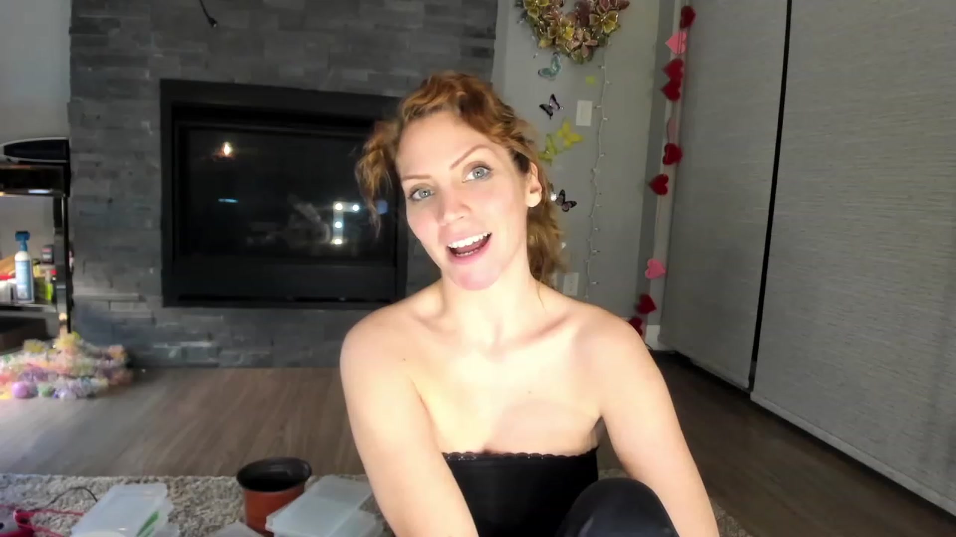 Gallery image thumbnail from Laurel's myfreecams stream on, 02/21/2024, 04:46 image 17 of 20