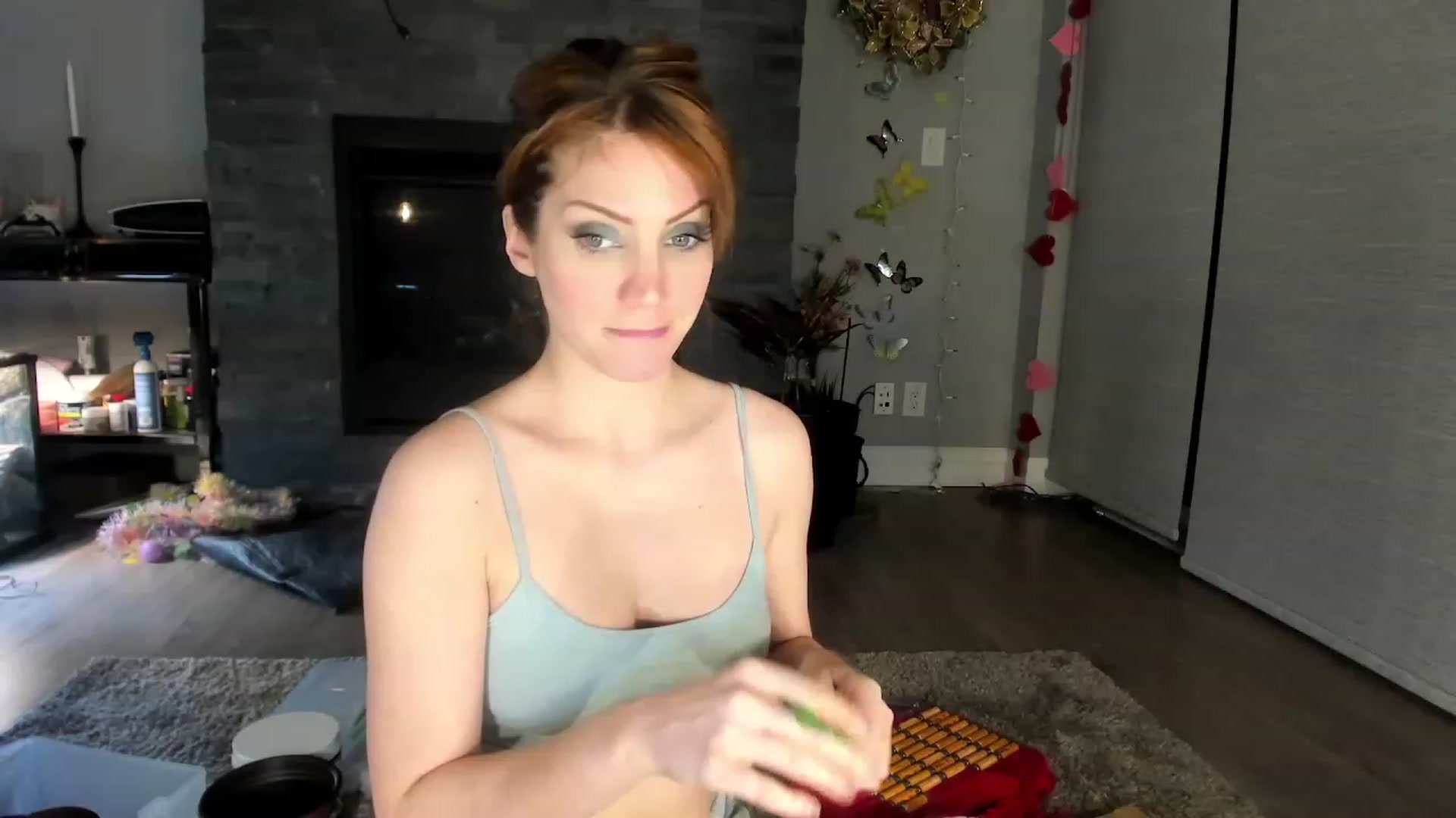Gallery image thumbnail from Laurel's myfreecams stream on, 02/22/2024, 06:26 image 16 of 20