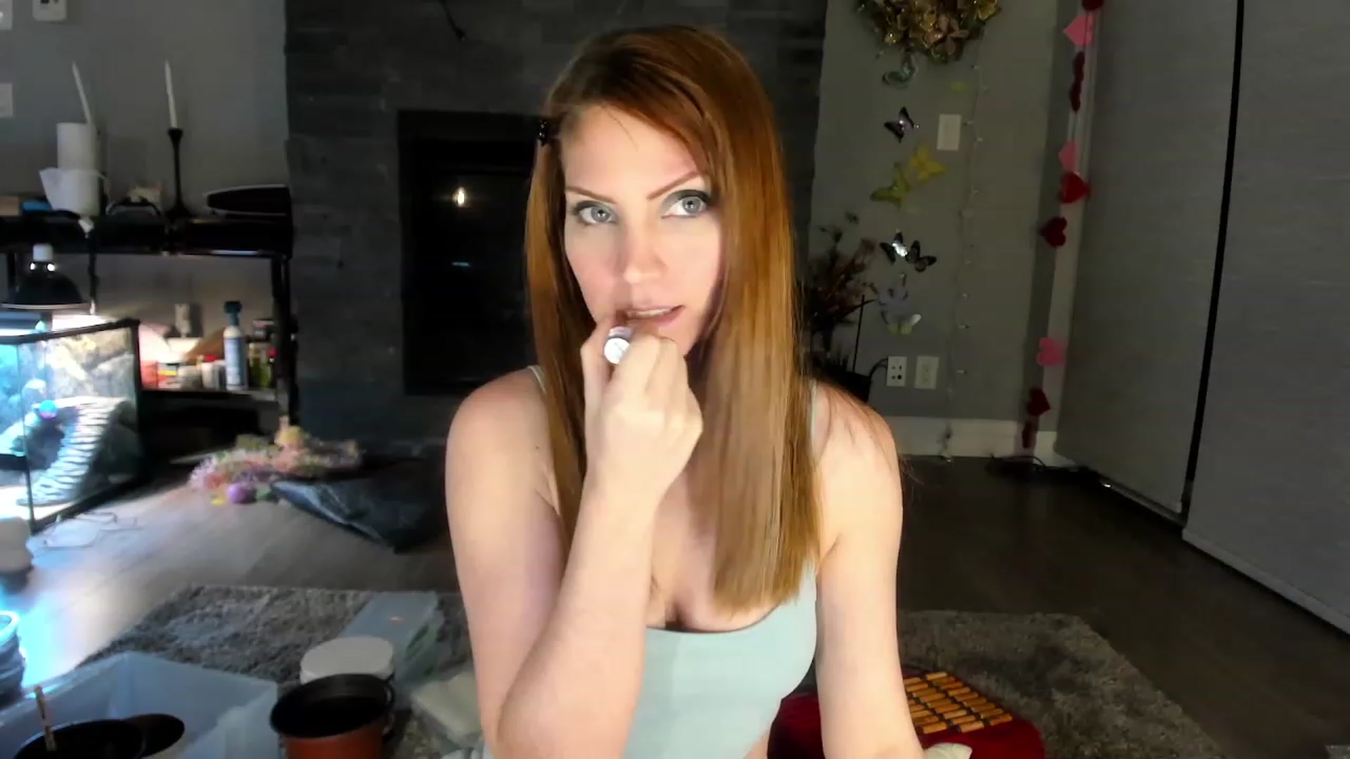 Gallery image thumbnail from Laurel's myfreecams stream on, 02/22/2024, 06:26 image 2 of 20