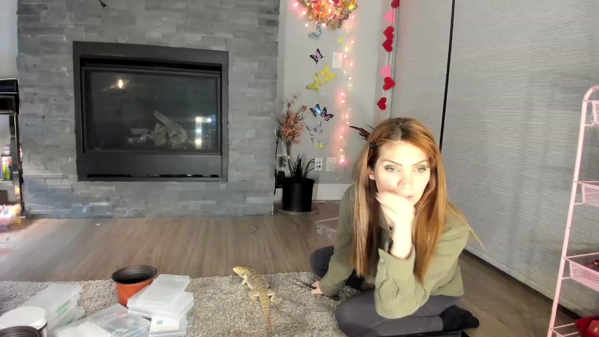 Gallery image thumbnail from Laurel's myfreecams stream on, 02/23/2024, 05:47 image 17 of 20