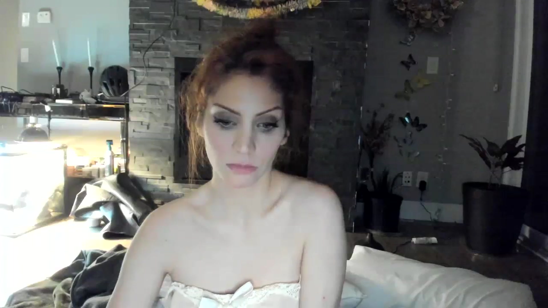 Gallery image thumbnail from Laurel's myfreecams stream on, 03/01/2024, 11:30 image 8 of 20