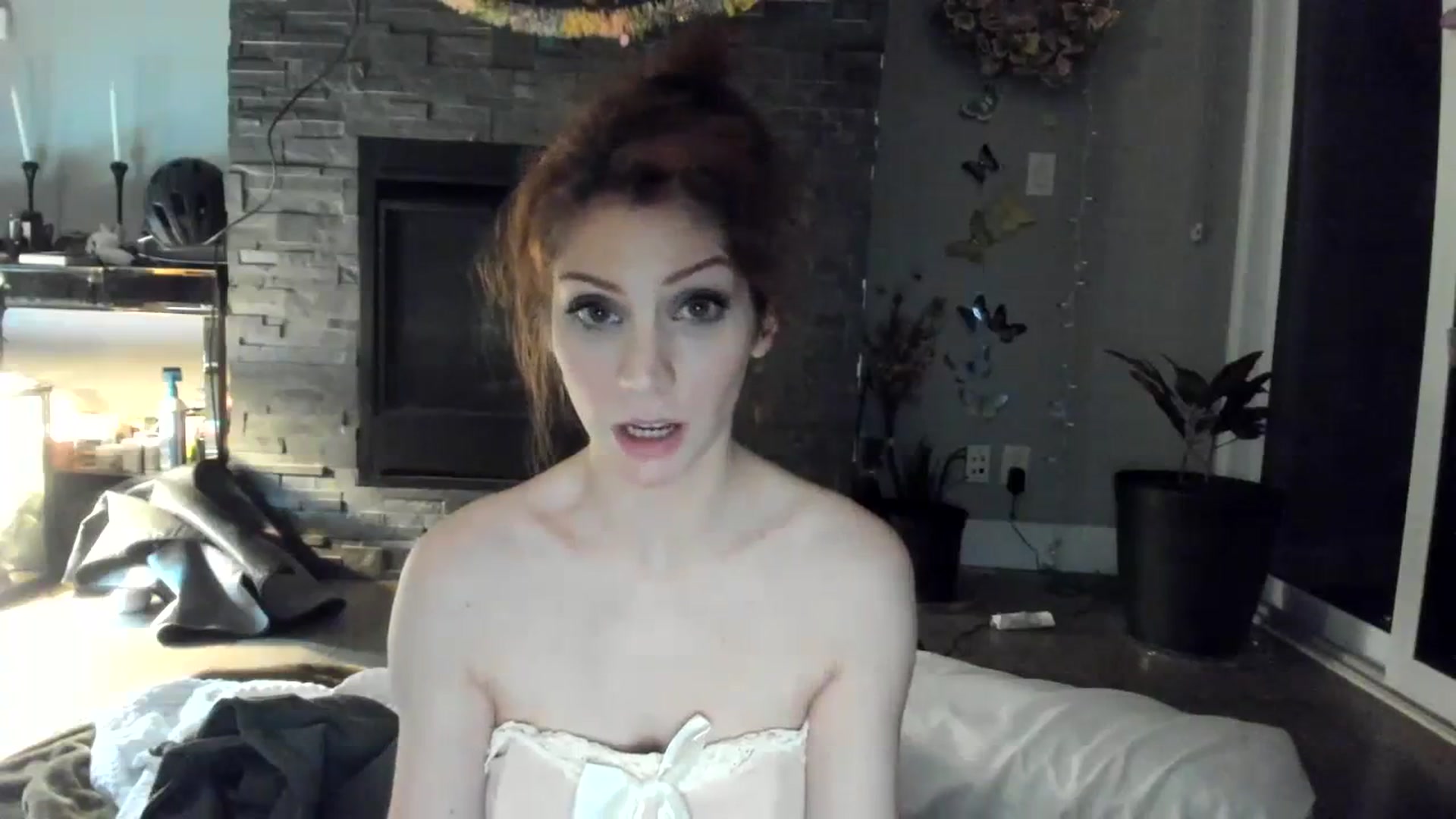 Gallery image thumbnail from Laurel's myfreecams stream on, 03/01/2024, 11:30 image 13 of 20
