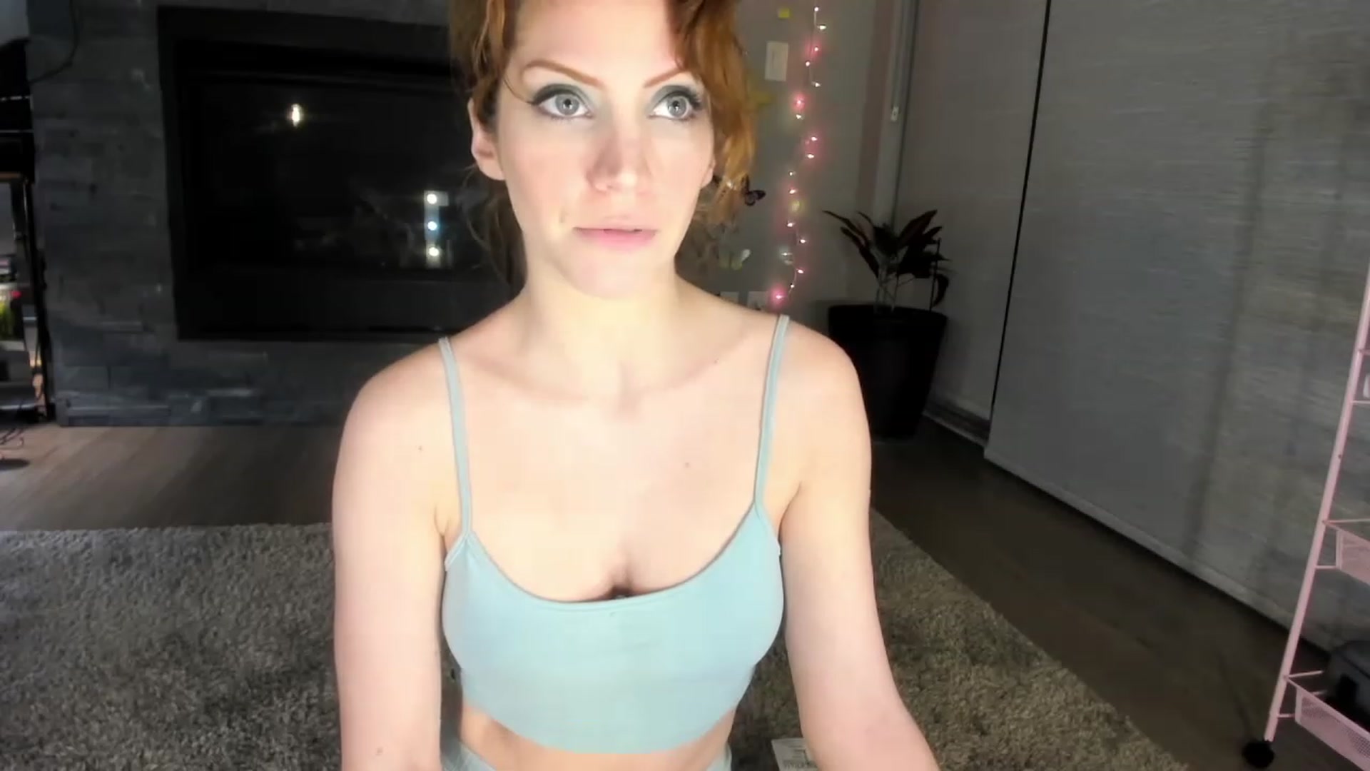 Gallery image thumbnail from Laurel's myfreecams stream on, 03/03/2024, 05:02 image 16 of 20