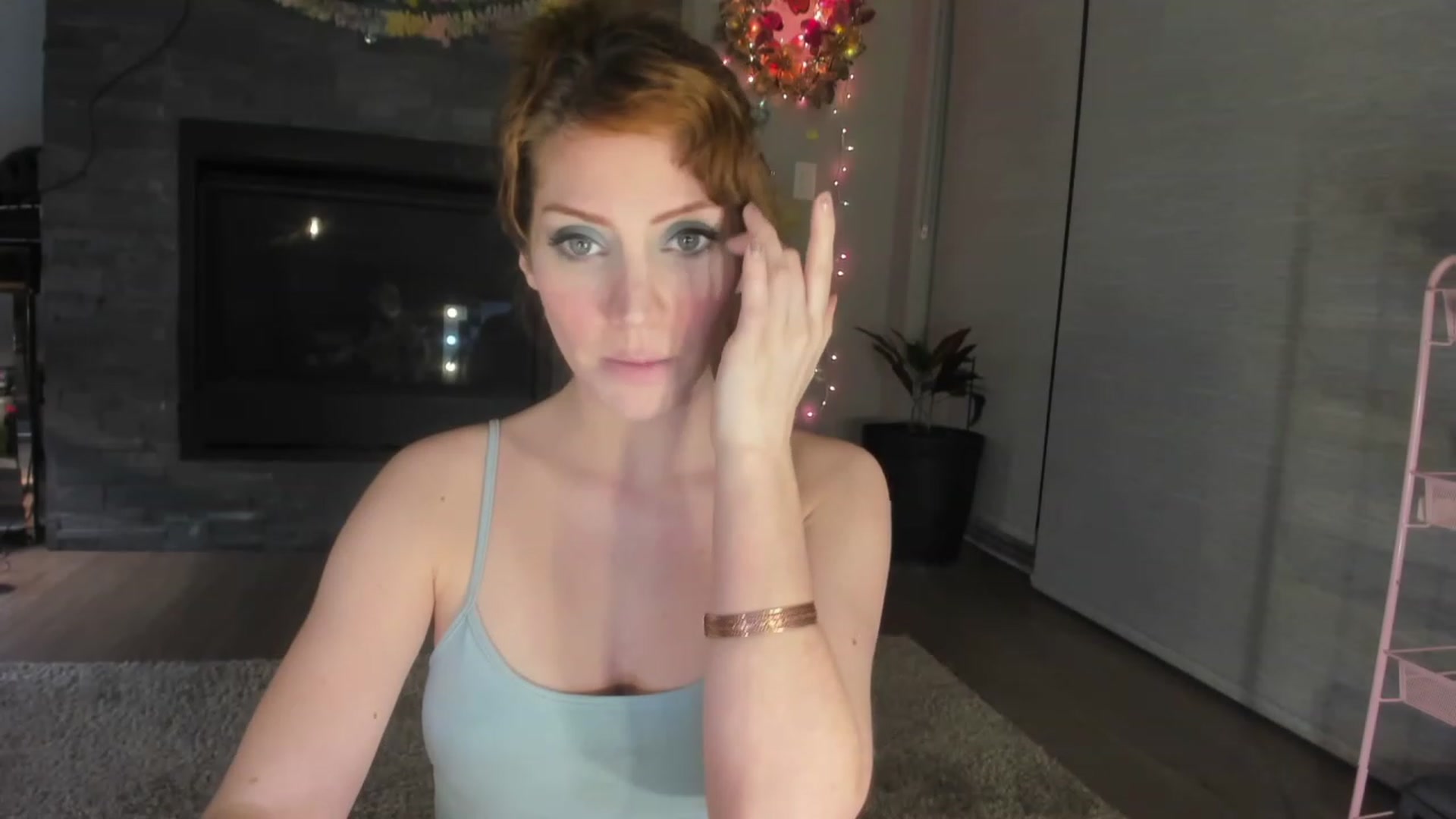 Gallery image thumbnail from Laurel's myfreecams stream on, 03/03/2024, 05:02 image 9 of 20