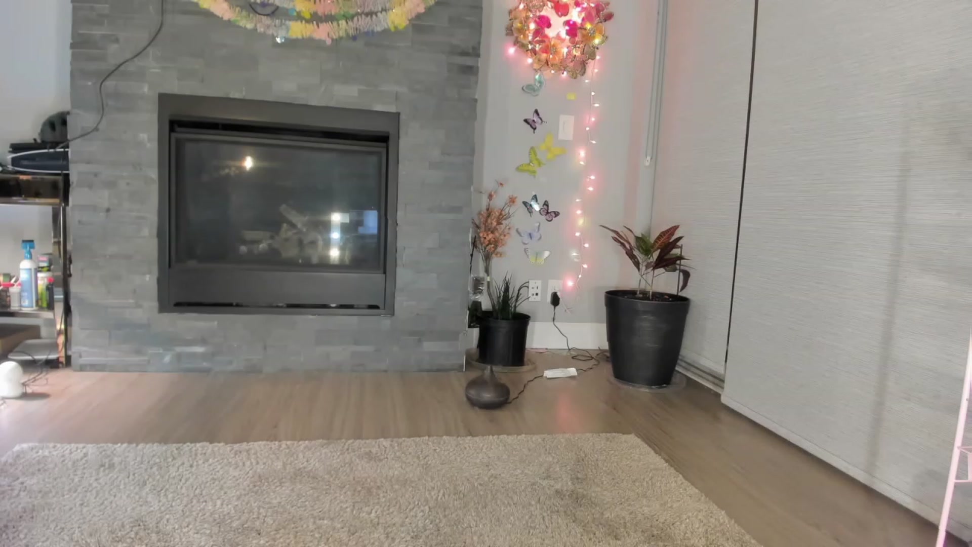 Gallery image thumbnail from Laurel's myfreecams stream on, 03/03/2024, 05:02 image 10 of 20