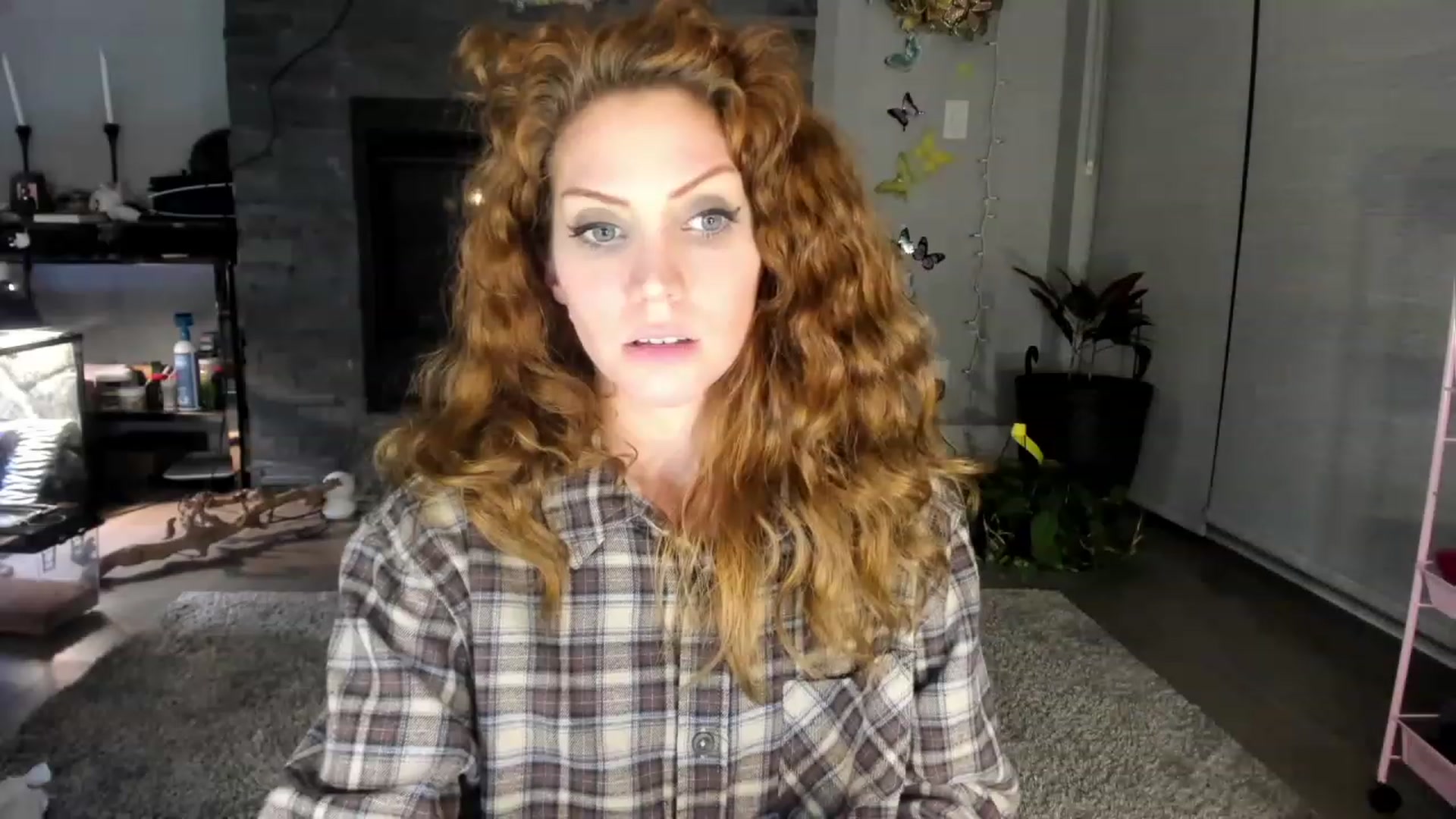 Gallery image thumbnail from Laurel's myfreecams stream on, 03/06/2024, 08:48 image 16 of 20