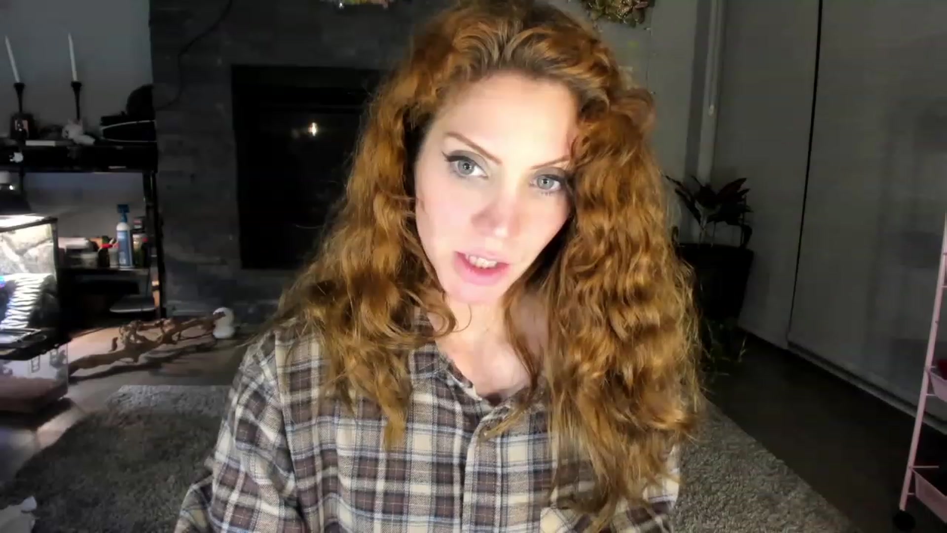 Gallery image thumbnail from Laurel's myfreecams stream on, 03/06/2024, 08:48 image 9 of 20