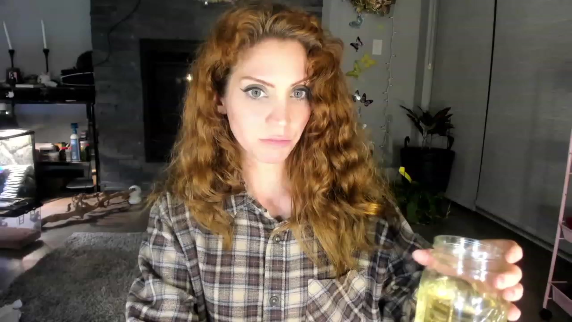 Gallery image thumbnail from Laurel's myfreecams stream on, 03/06/2024, 08:48 image 2 of 20