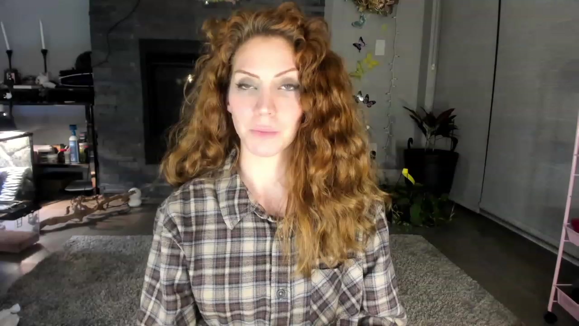 Gallery image thumbnail from Laurel's myfreecams stream on, 03/06/2024, 08:48 image 17 of 20