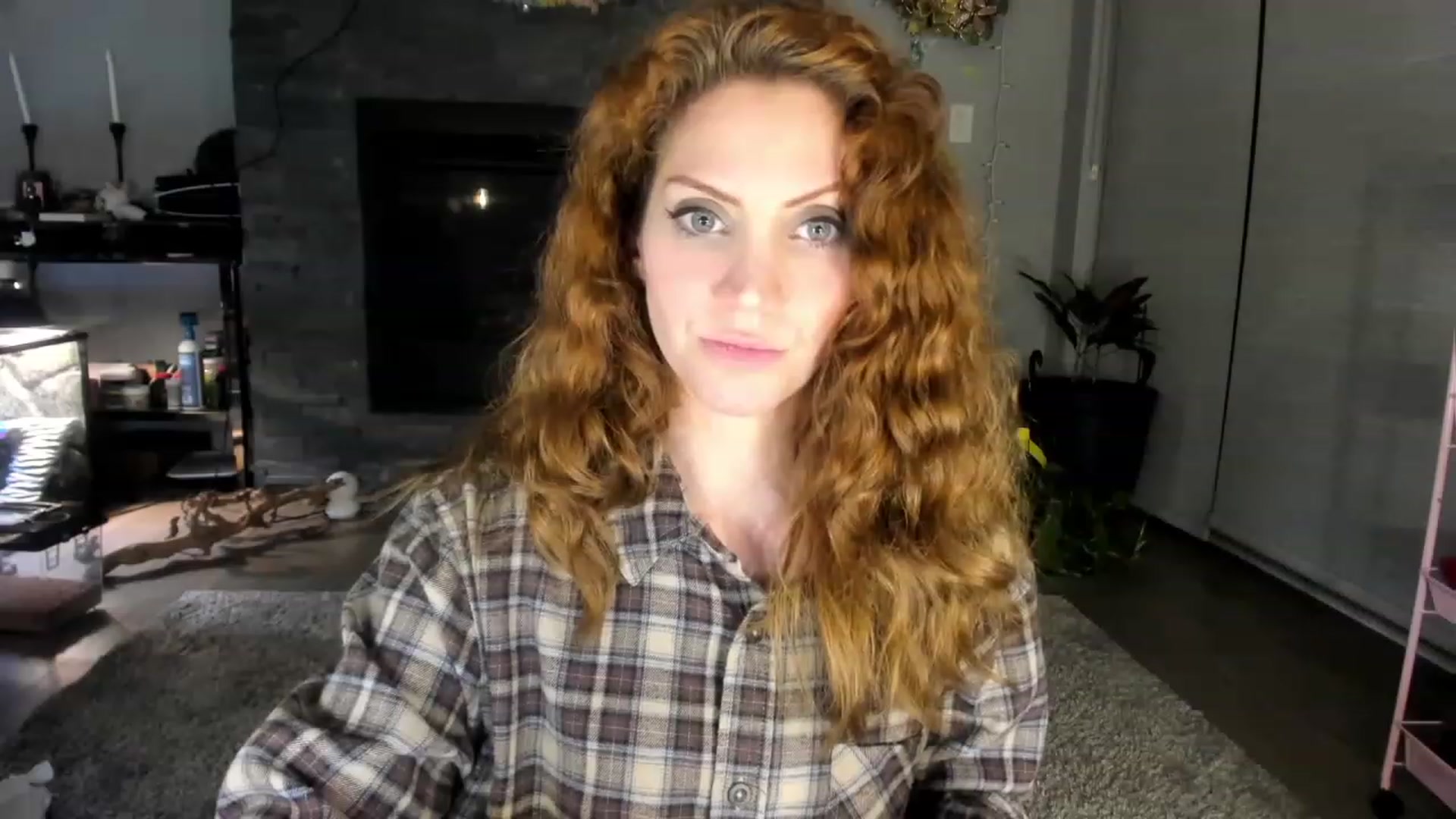 Gallery image thumbnail from Laurel's myfreecams stream on, 03/06/2024, 08:48 image 5 of 20
