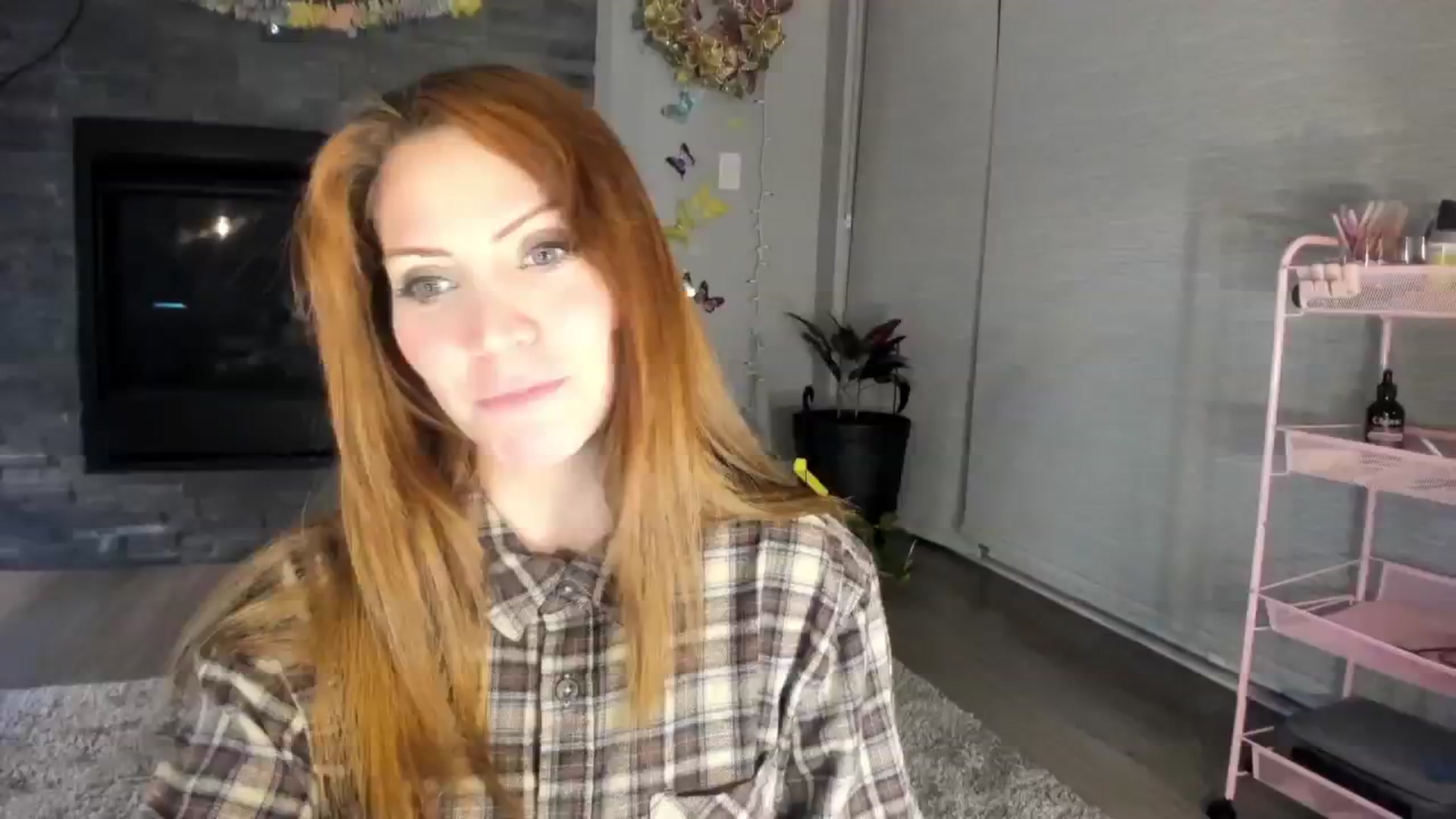 Gallery image thumbnail from Laurel's myfreecams stream on, 03/09/2024, 04:40 image 10 of 20