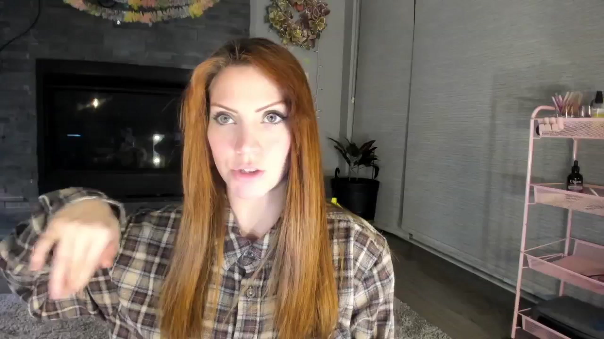 Gallery image thumbnail from Laurel's myfreecams stream on, 03/09/2024, 04:40 image 2 of 20