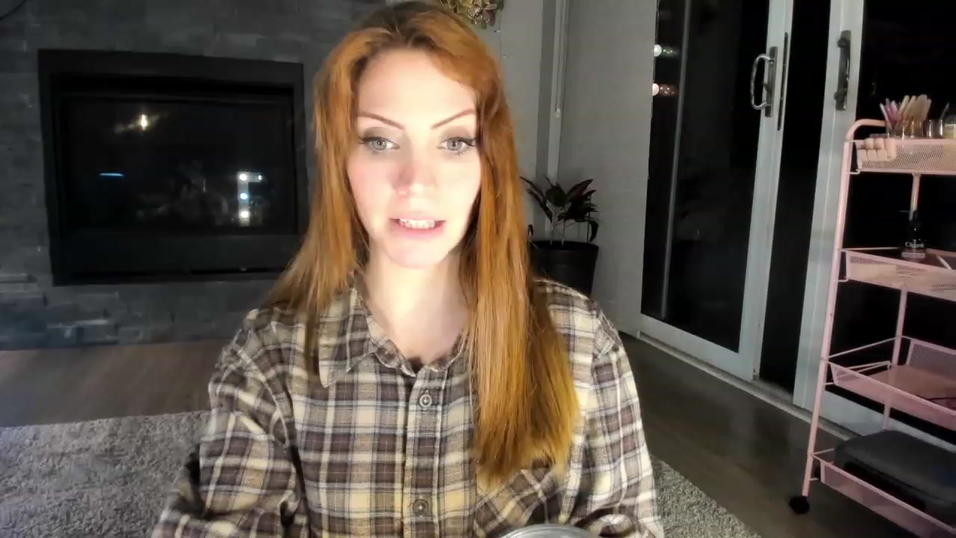Gallery image thumbnail from Laurel's myfreecams stream on, 03/09/2024, 06:16 image 17 of 20