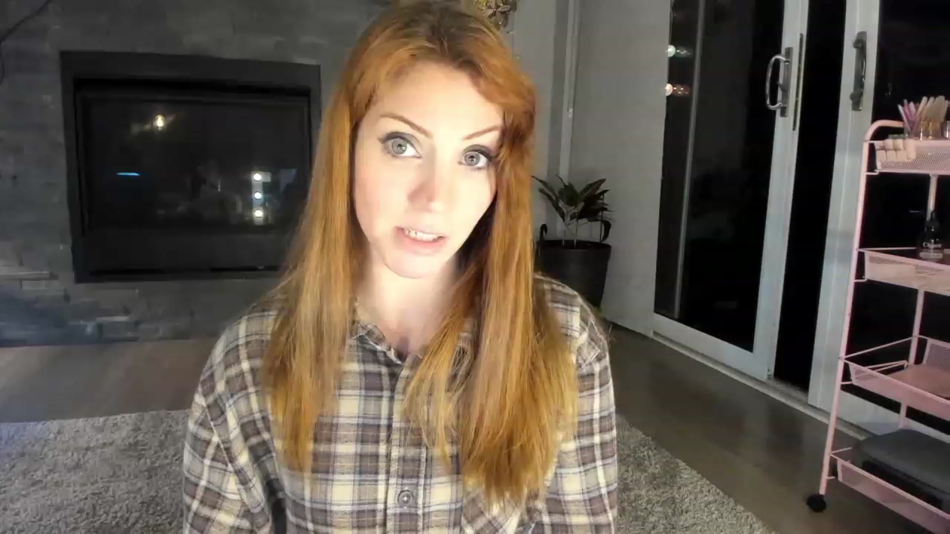 Gallery image thumbnail from Laurel's myfreecams stream on, 03/09/2024, 08:04 image 2 of 20