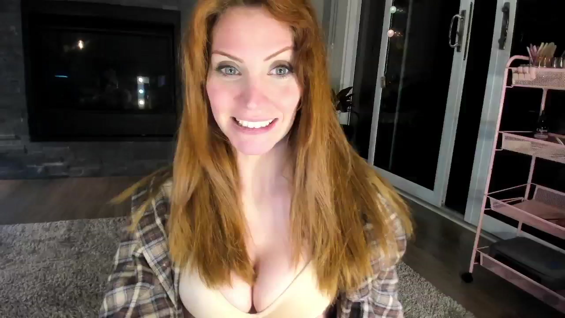 Gallery image thumbnail from Laurel's myfreecams stream on, 03/09/2024, 09:16 image 14 of 20
