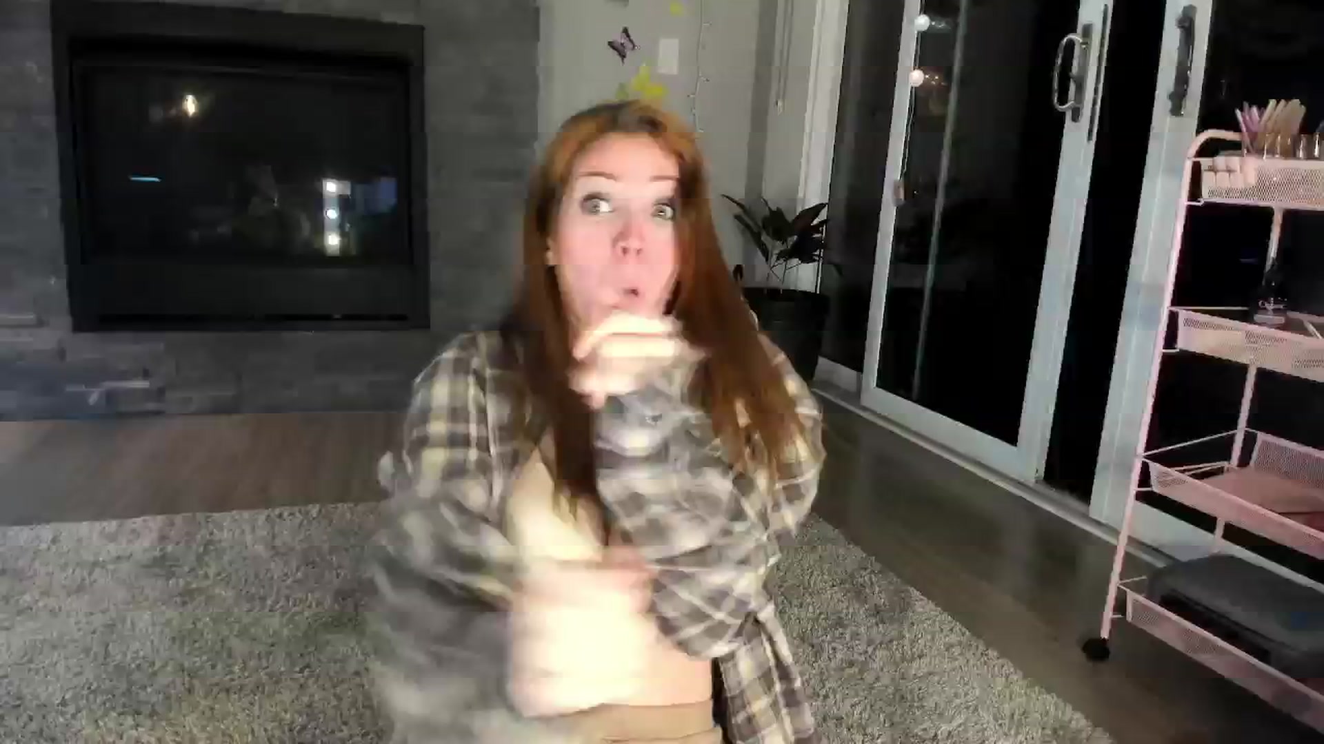 Gallery image thumbnail from Laurel's myfreecams stream on, 03/09/2024, 09:16 image 13 of 20