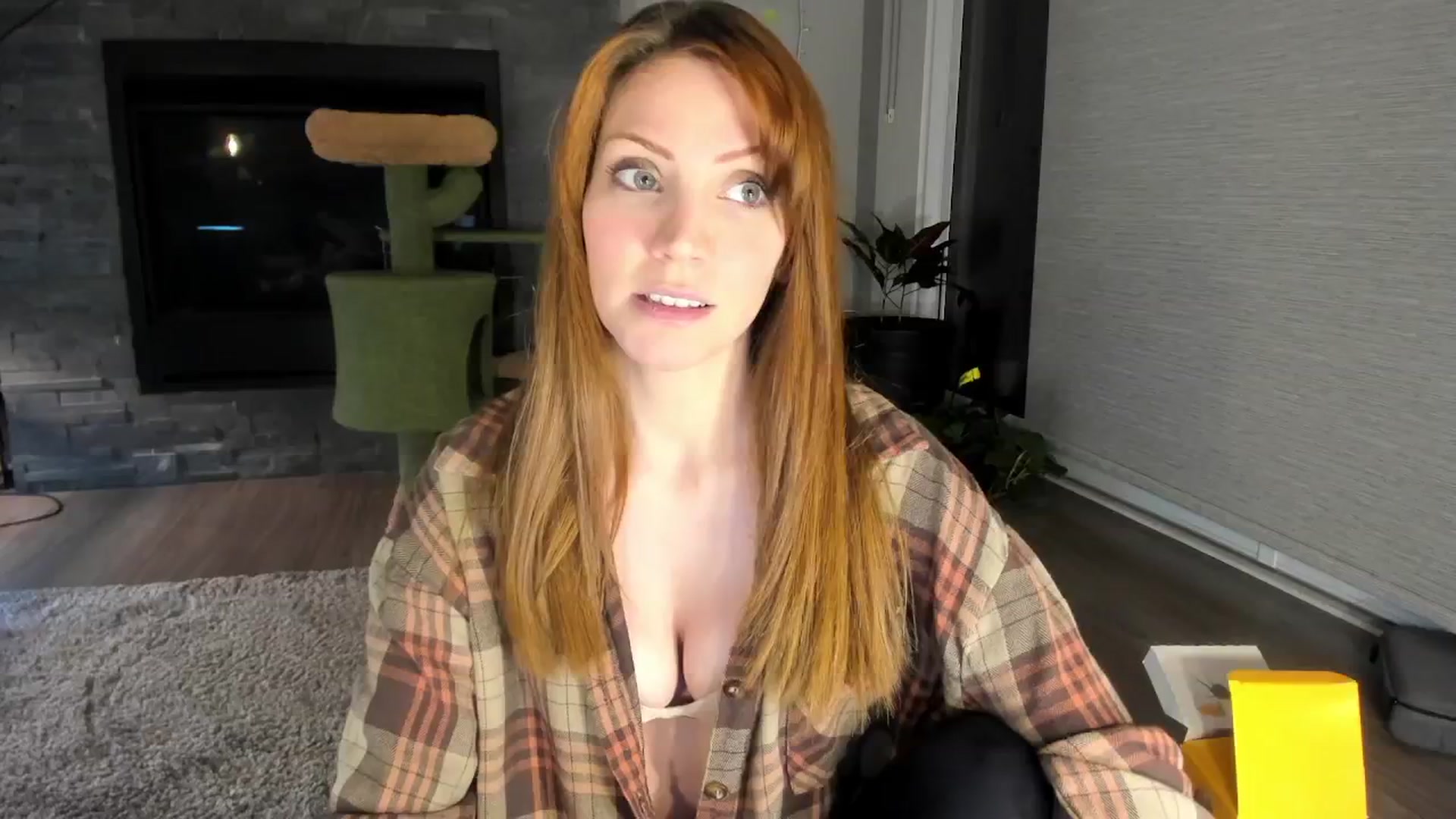 Gallery image thumbnail from Laurel's myfreecams stream on, 03/15/2024, 04:56 image 6 of 20