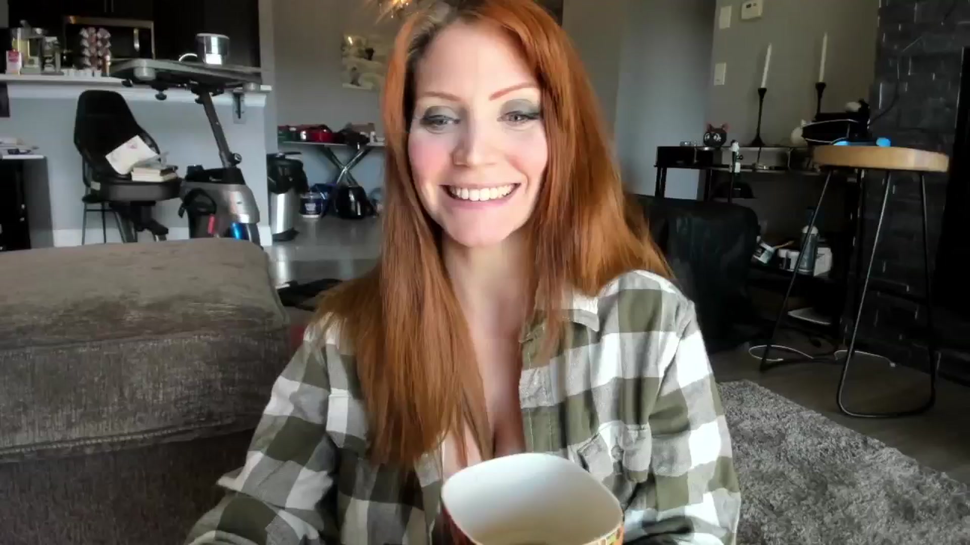 Gallery image thumbnail from Laurel's myfreecams stream on, 03/17/2024, 15:19 image 13 of 20