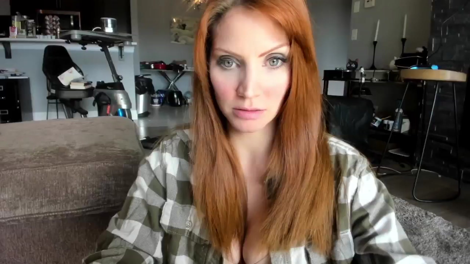 Gallery image thumbnail from Laurel's myfreecams stream on, 03/17/2024, 15:19 image 6 of 20