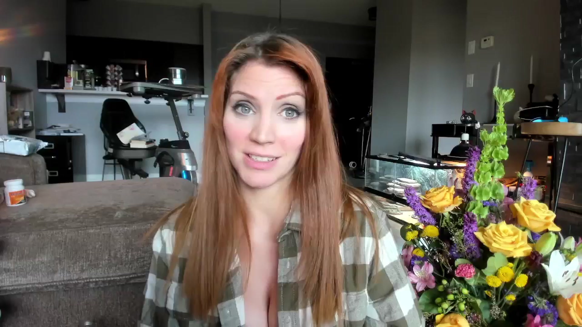 Gallery image thumbnail from Laurel's myfreecams stream on, 03/17/2024, 19:39 image 1 of 20
