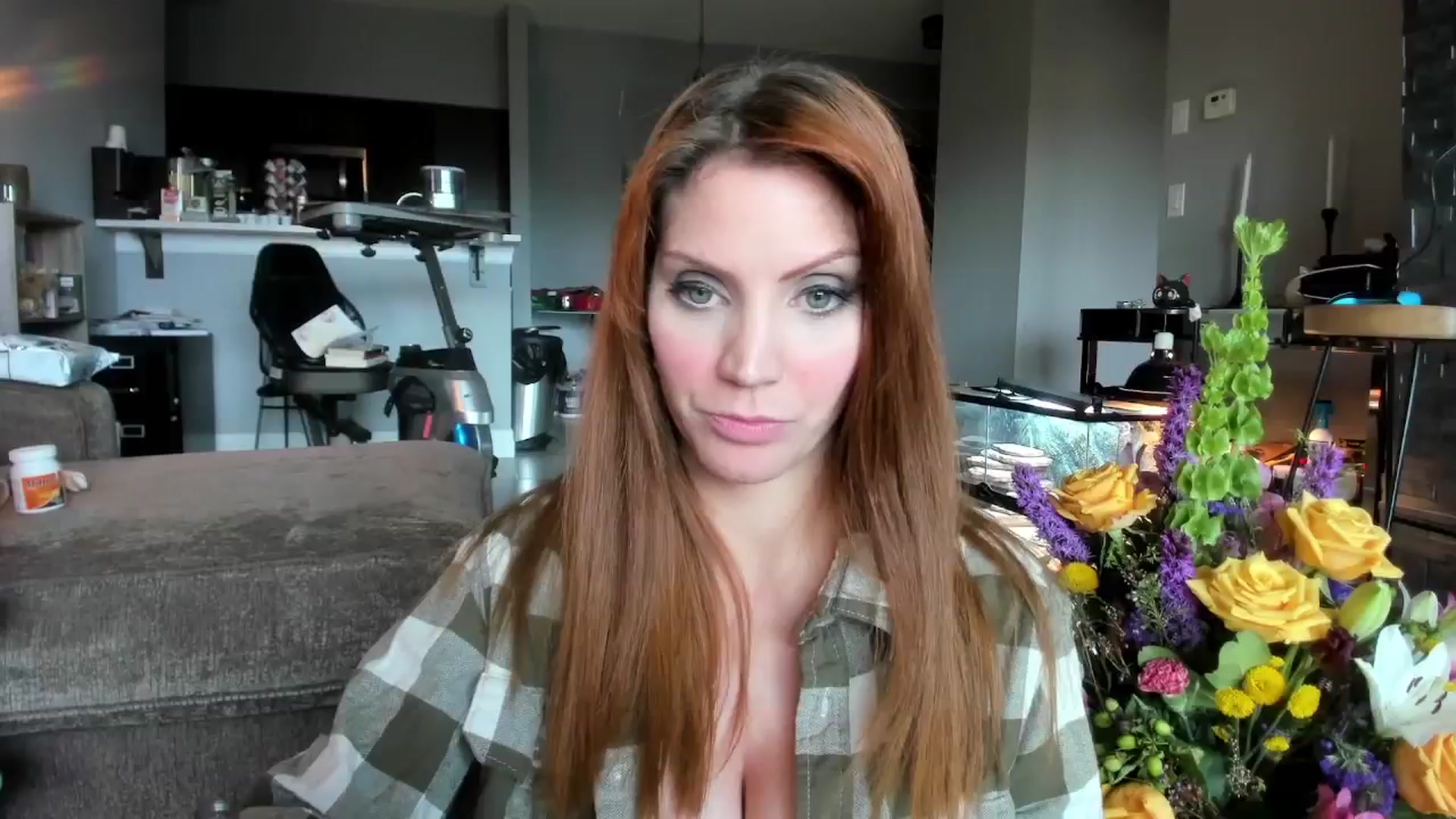 Gallery image thumbnail from Laurel's myfreecams stream on, 03/17/2024, 19:39 image 15 of 20