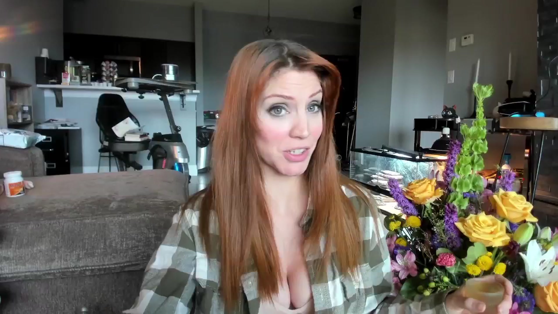 Gallery image thumbnail from Laurel's myfreecams stream on, 03/17/2024, 19:39 image 14 of 20